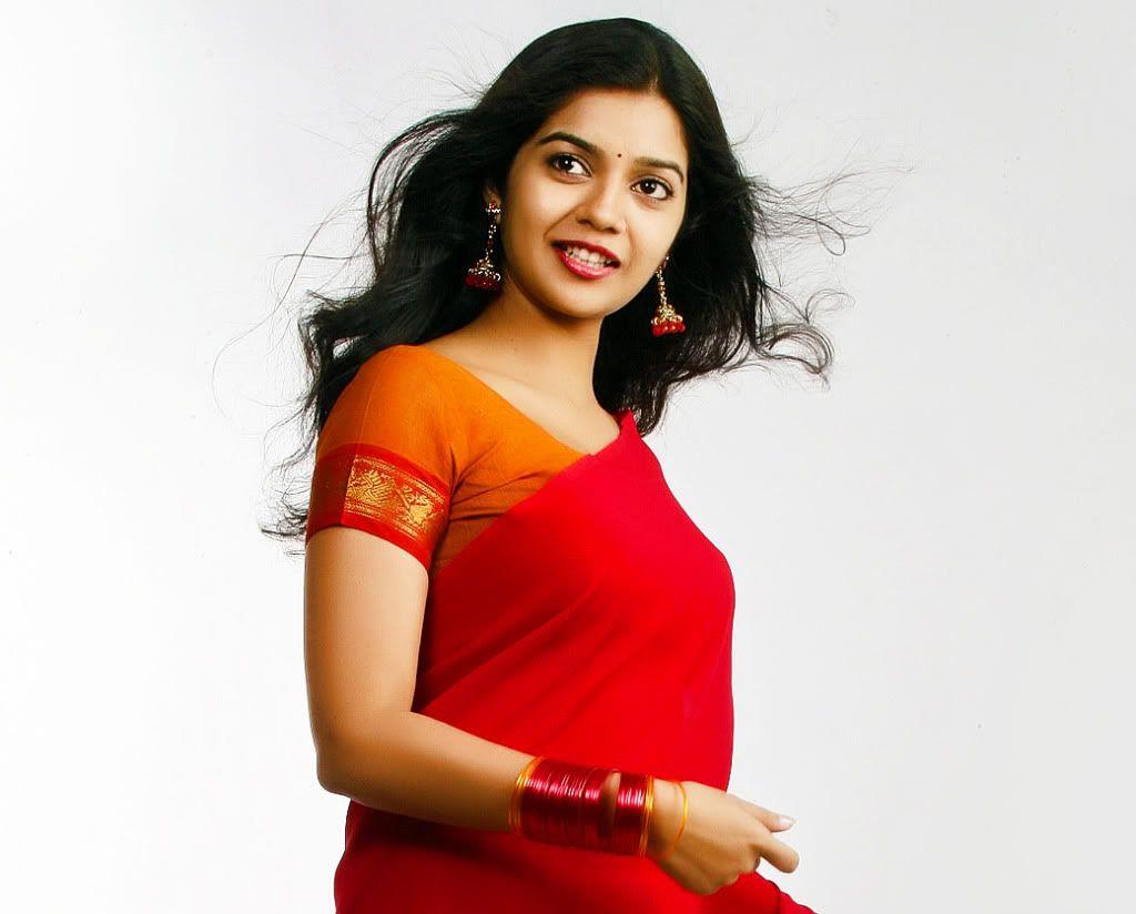 3D Wallpaper HD: Telugu Heroines Red Saree HD Wallpaper