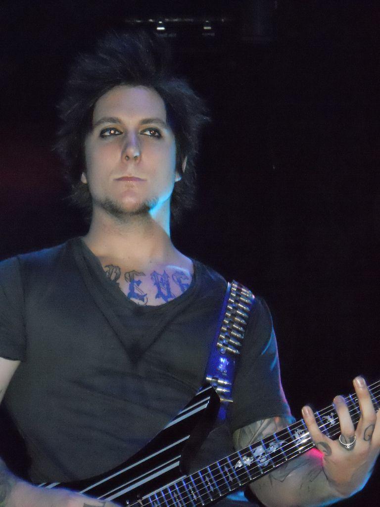 Synyster Gates Wallpapers HD - Wallpaper Cave