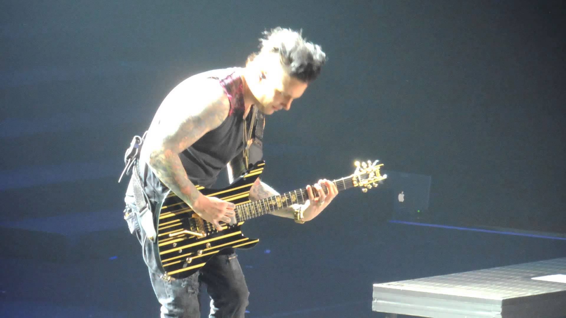 Avenged Sevenfold Gates Guitar Solo Hail To