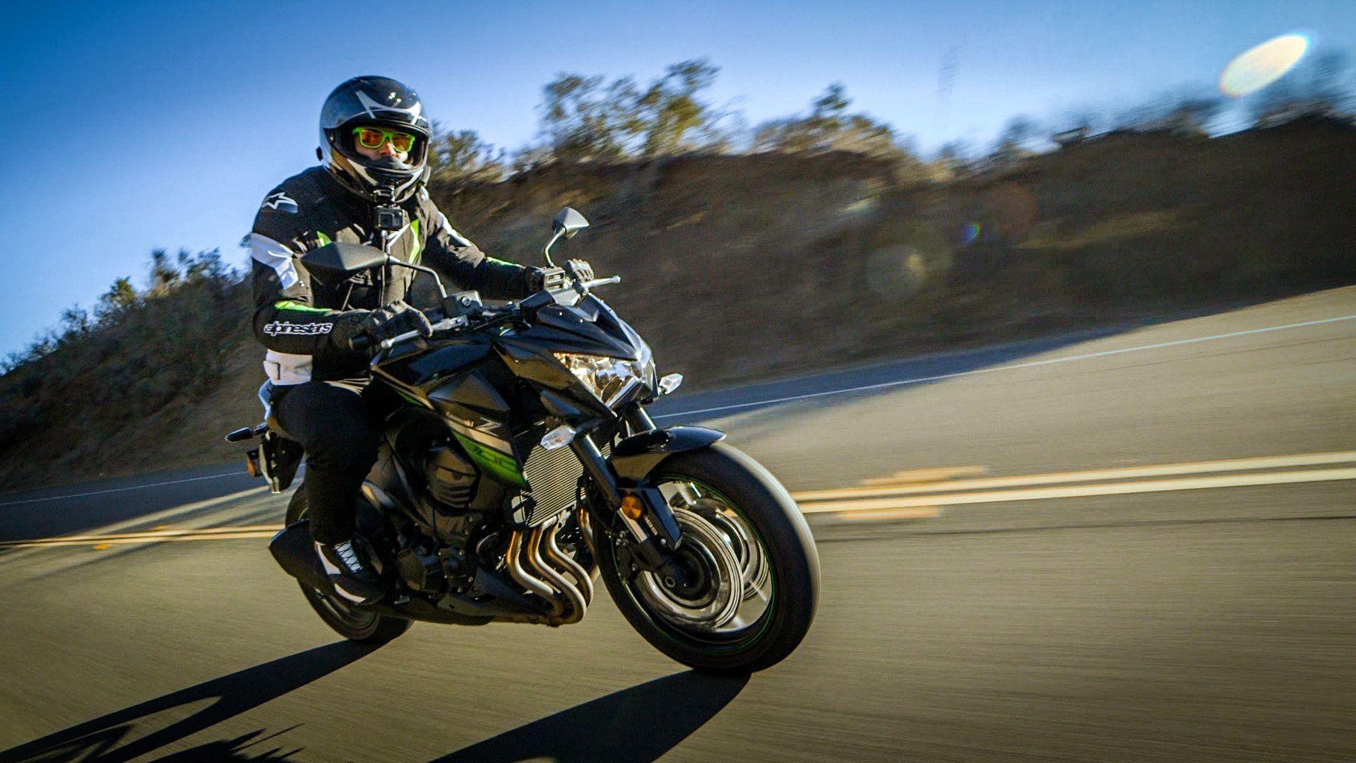 Kawasaki Z800 Review