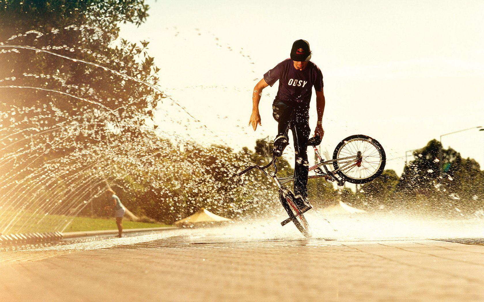 Best Bike Stunt Wallpaper. Super Sport Bike Wallpaper