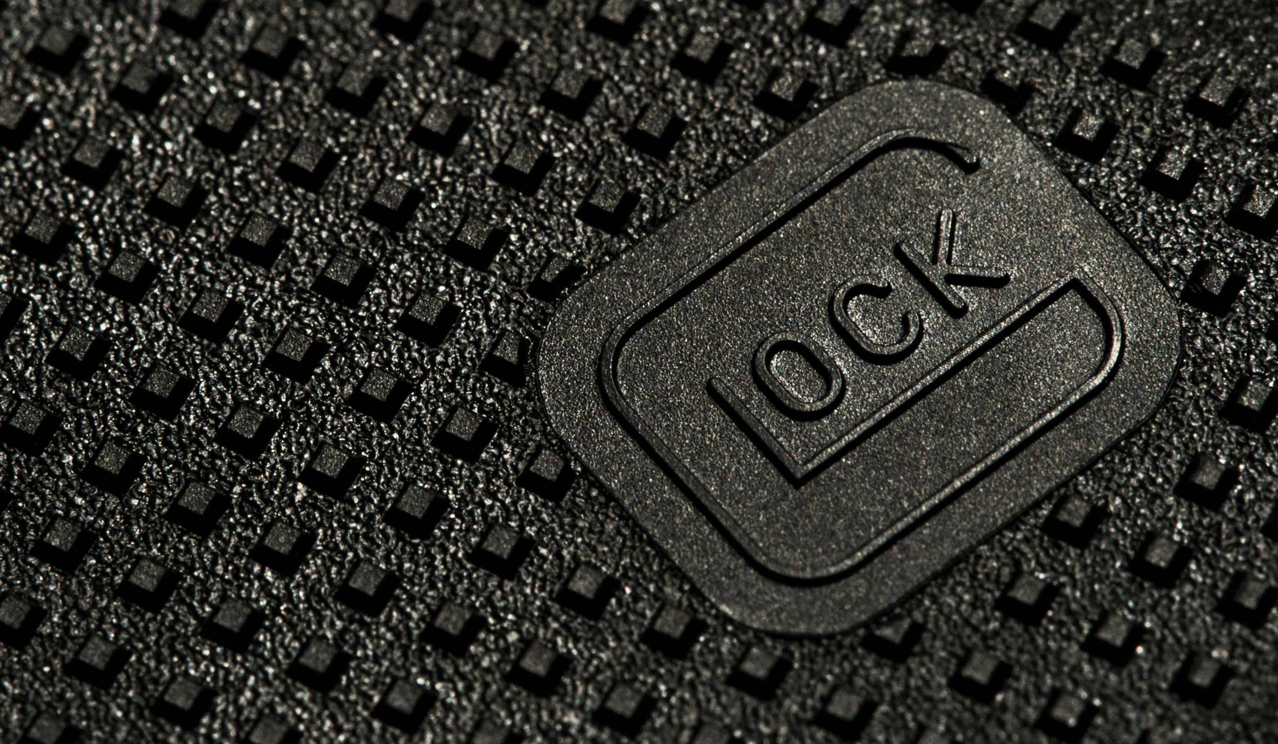 Glock Pistol Full HD Wallpaper and Background Imagex1521