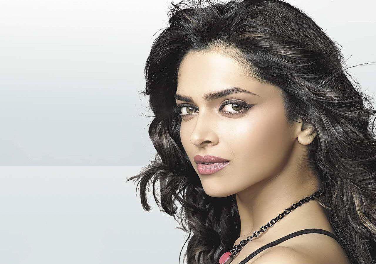 HD Wallpaper: Aarti Chhabria Bollywood Actress Full HD Wallpaper