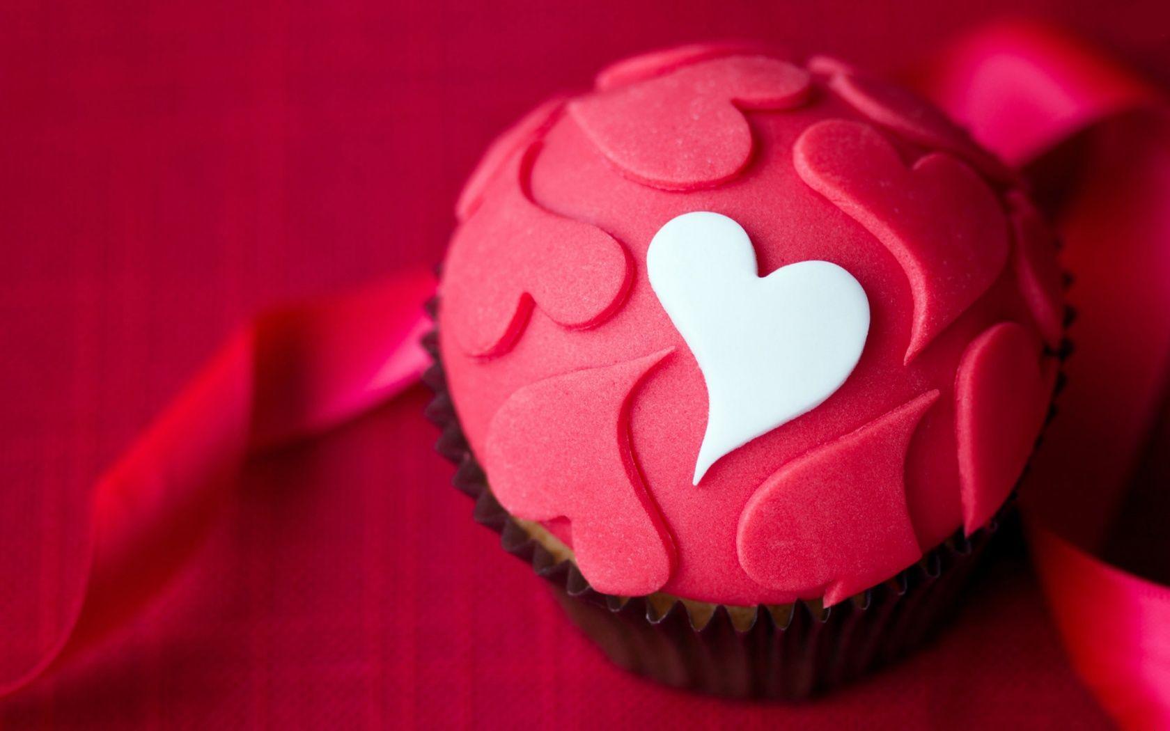 Love Cupcake Wallpaper in jpg format for free download