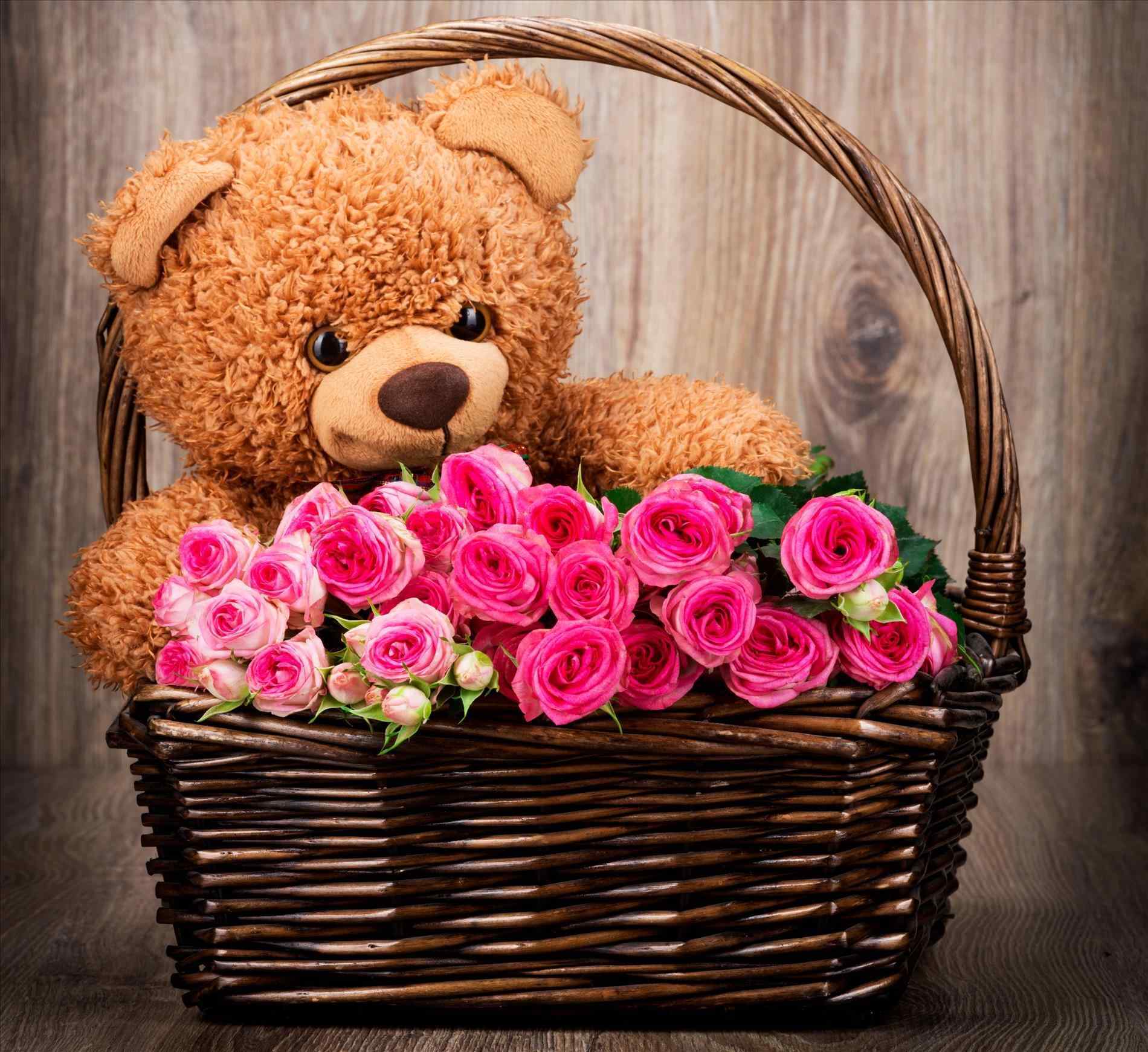 Bears HD Wallpaper Full Teddy Bear Picture With Flowers In Pink