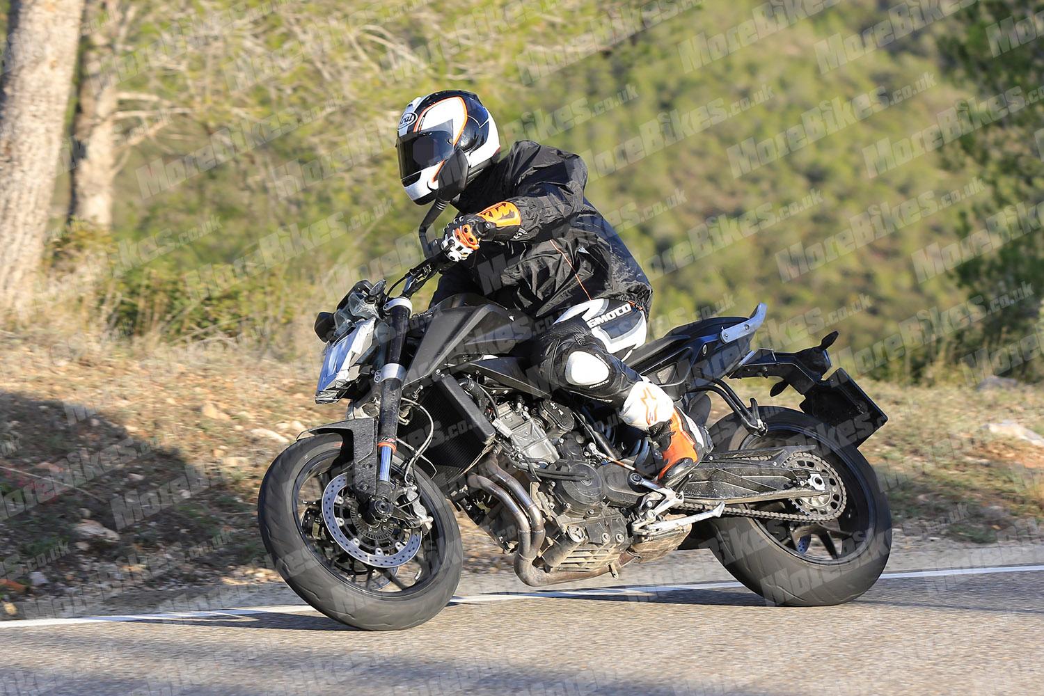 KTM 790 Duke starts testing; Official launch next year. Find New