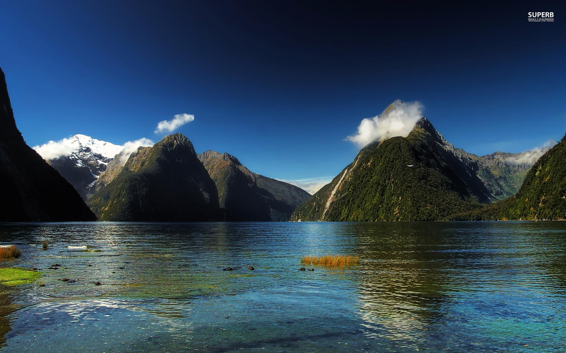 Milford Sound Fiordland National Park New Zealand Wallpaper