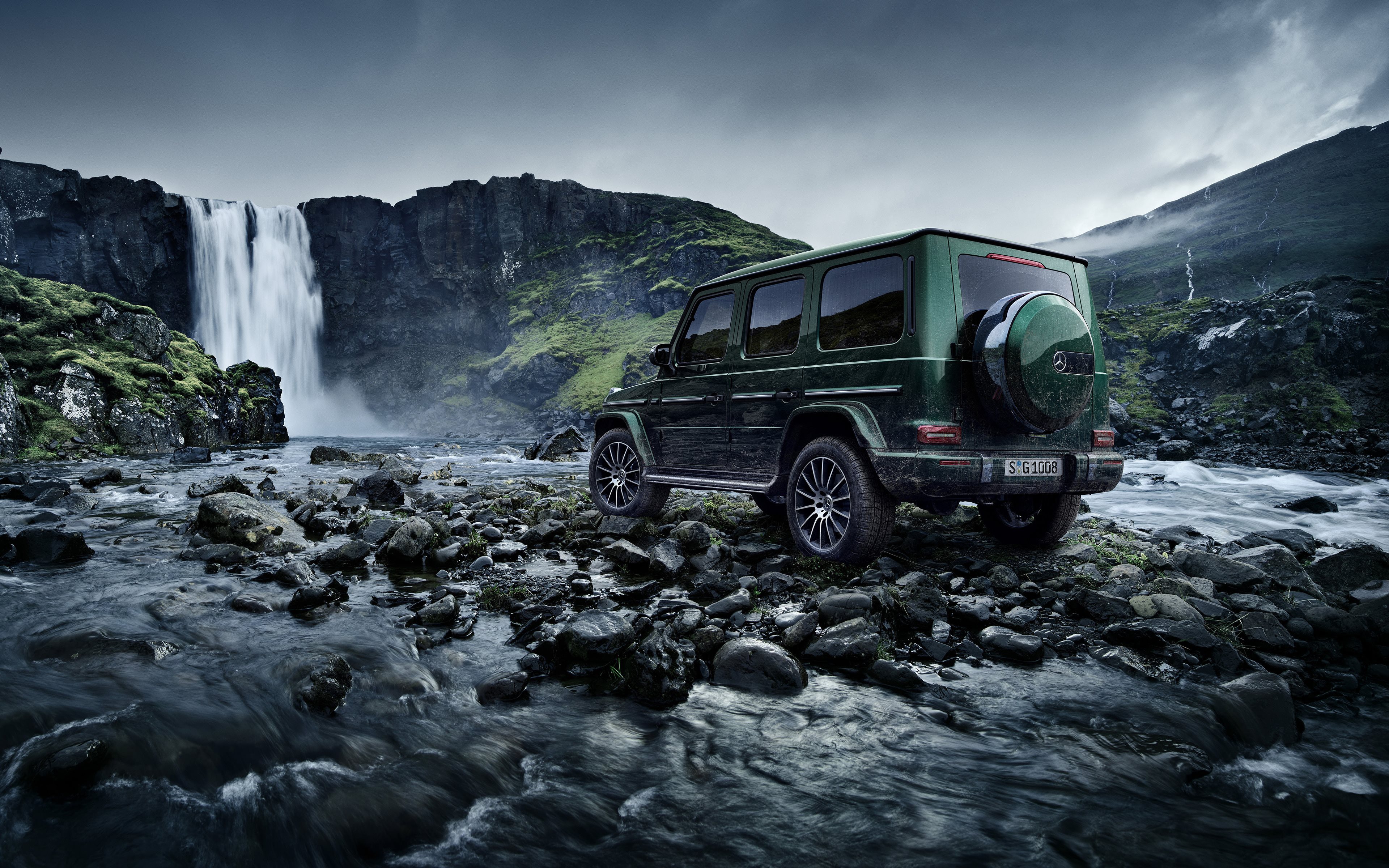 Download Wallpaper Mercedes Benz G Class, Green SUV, Green