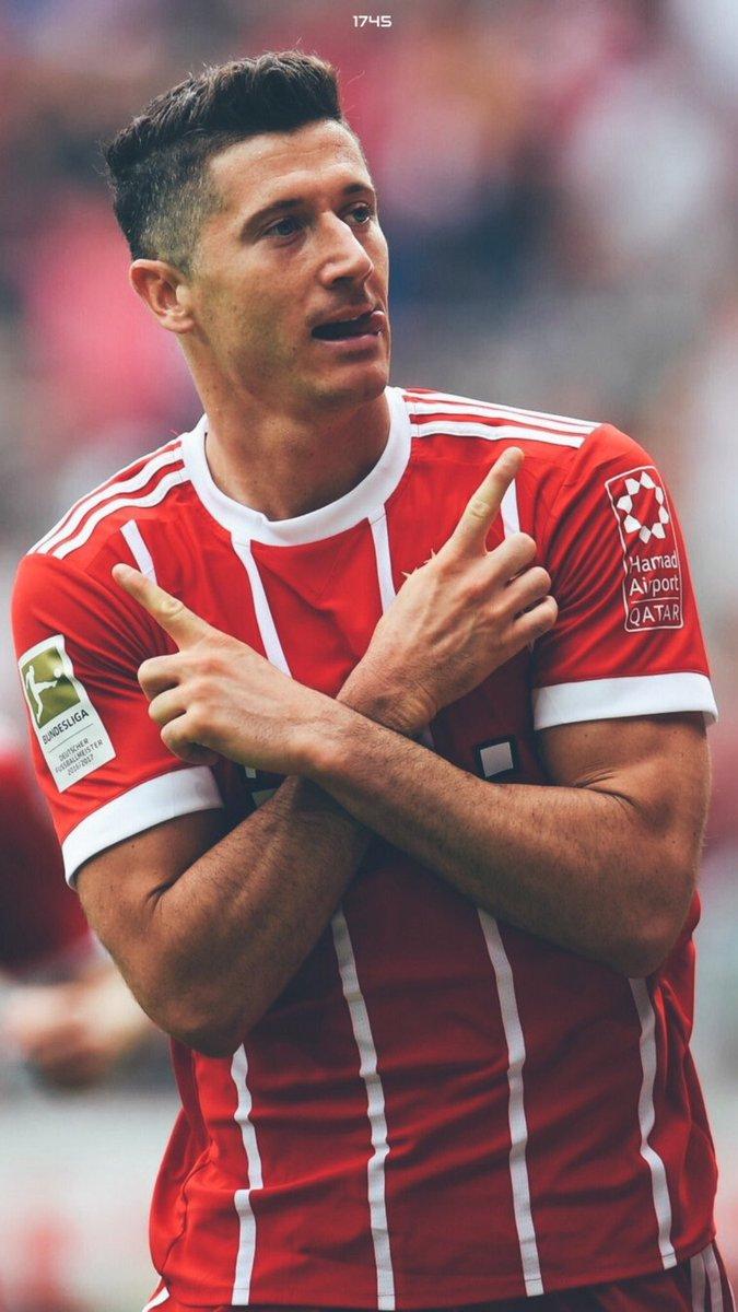 Bayern Munich. Robert Lewandowski Look Screen