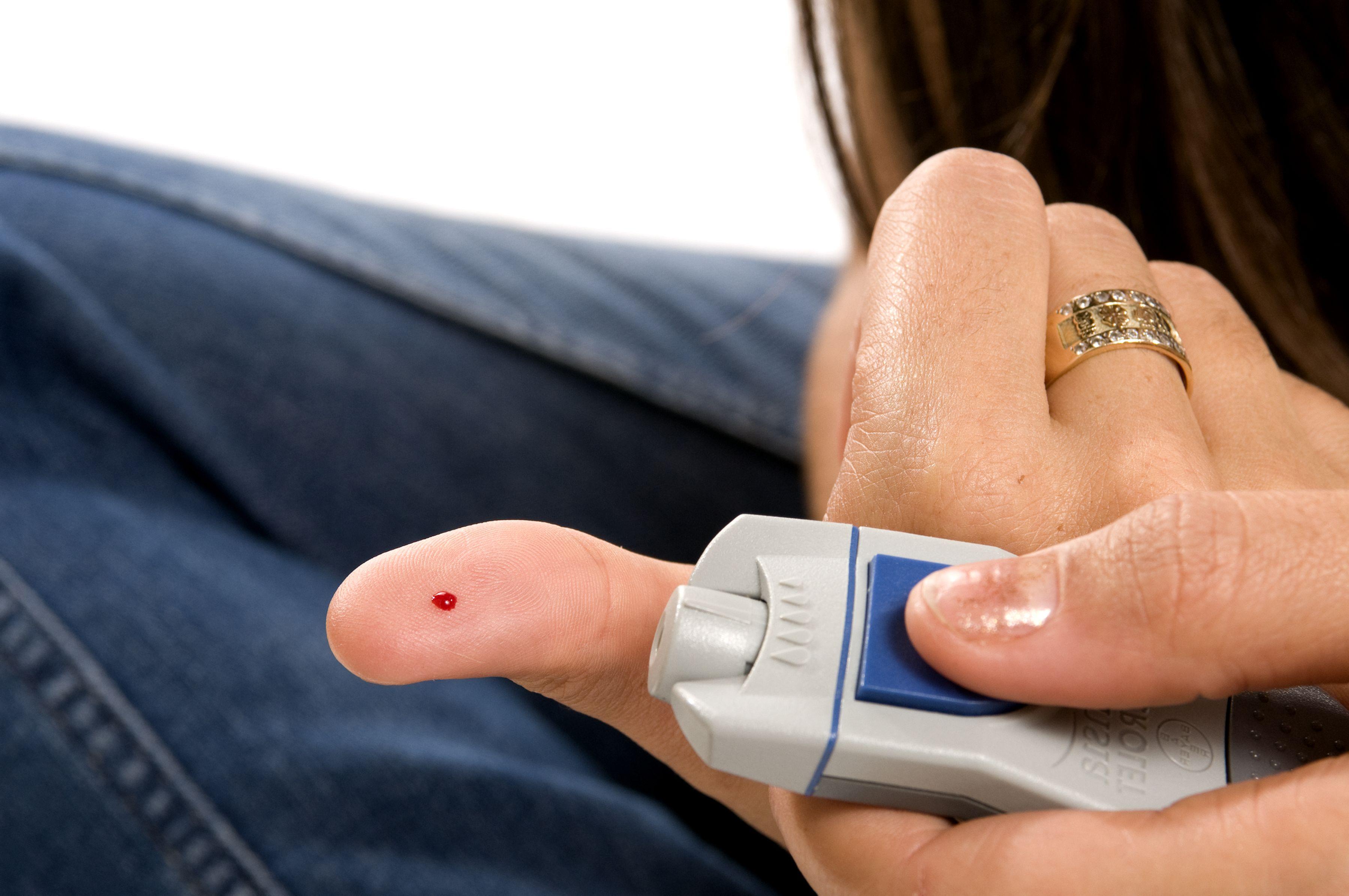 Free picture: self, monitoring, blood, glucose, test, diabetic