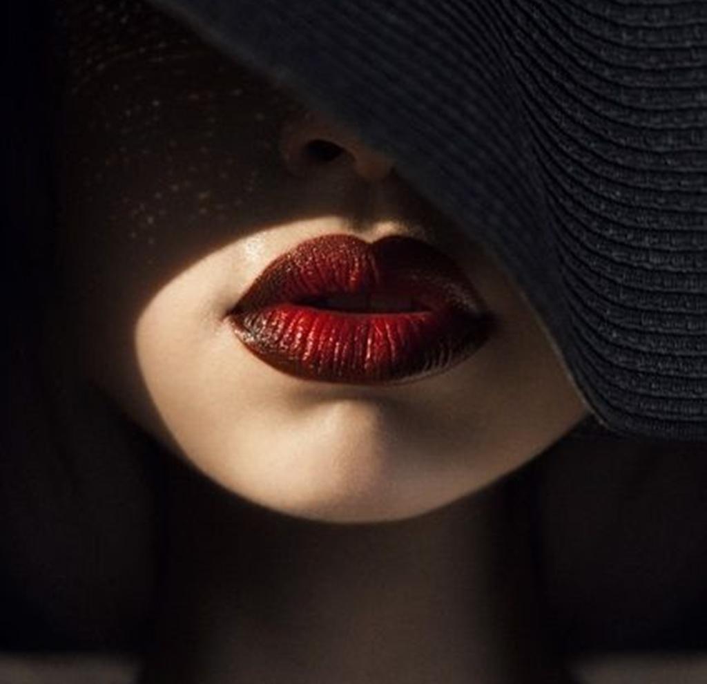 Dark Red Lips Wallpapers - Wallpaper Cave