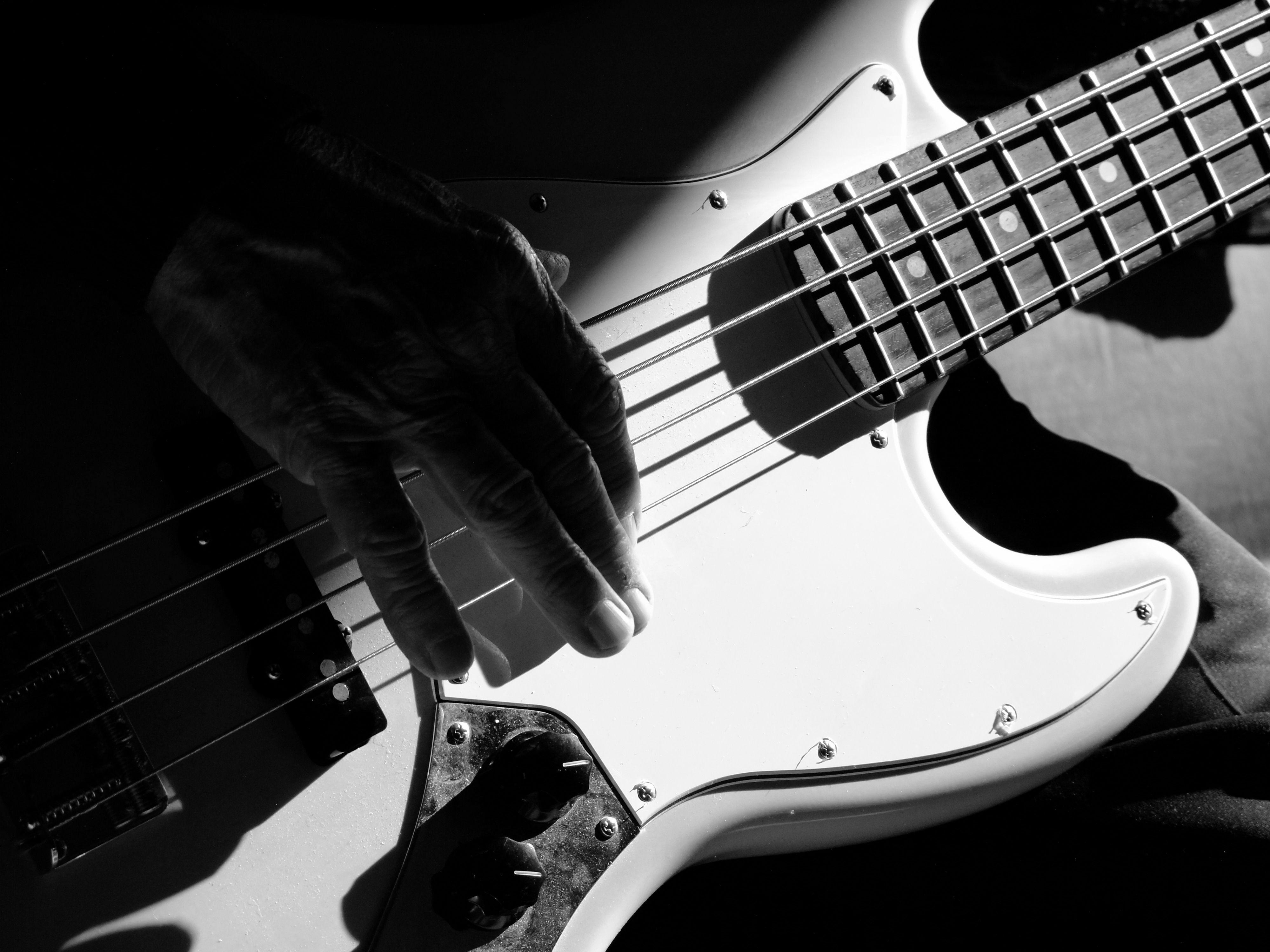 Free Black And White Guitar, Download Free Clip Art, Free Clip Art