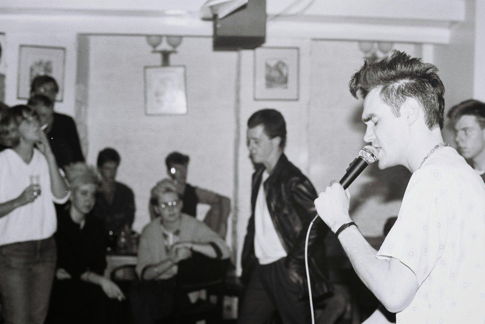 asceneinbetween: The Smiths unseen pics from Bath Moles Club, 16th