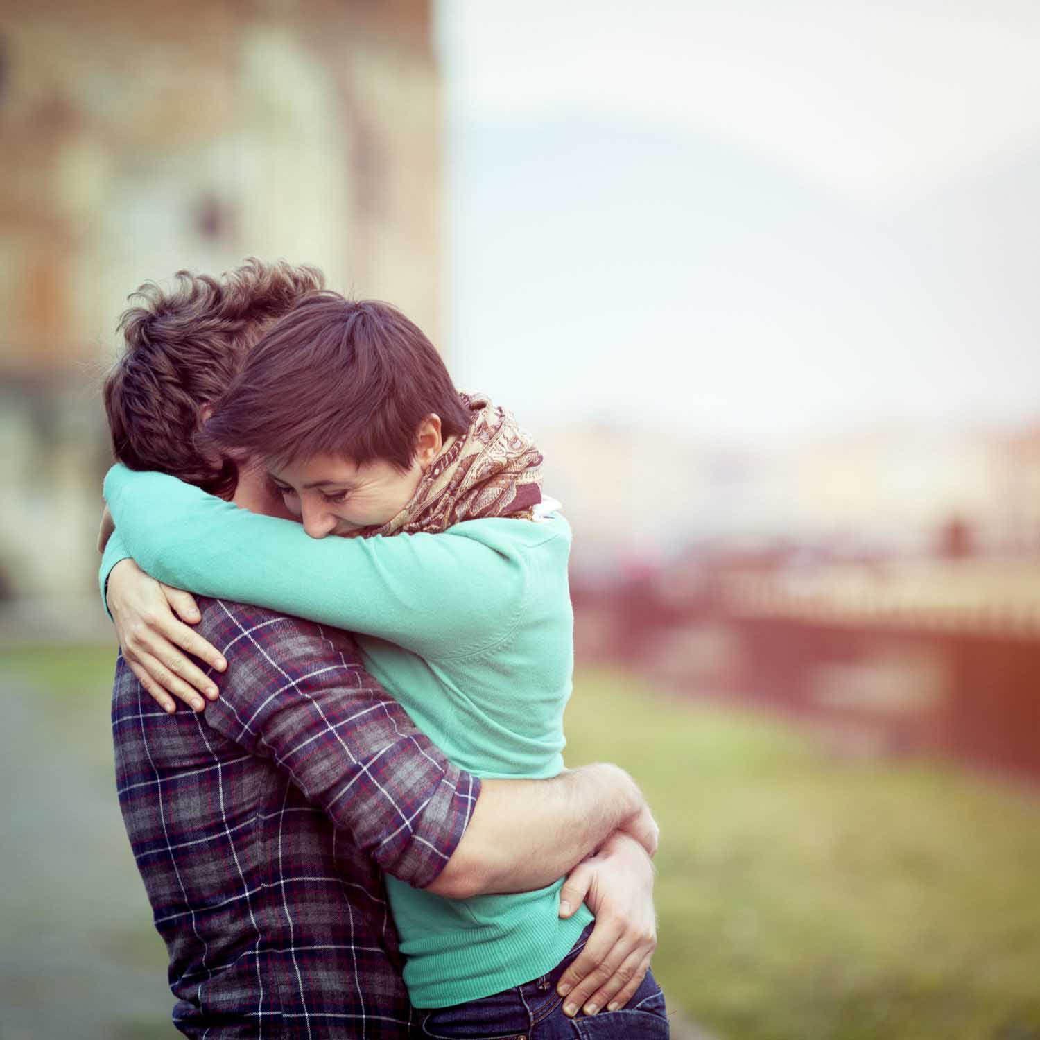 romantic couple hug photography