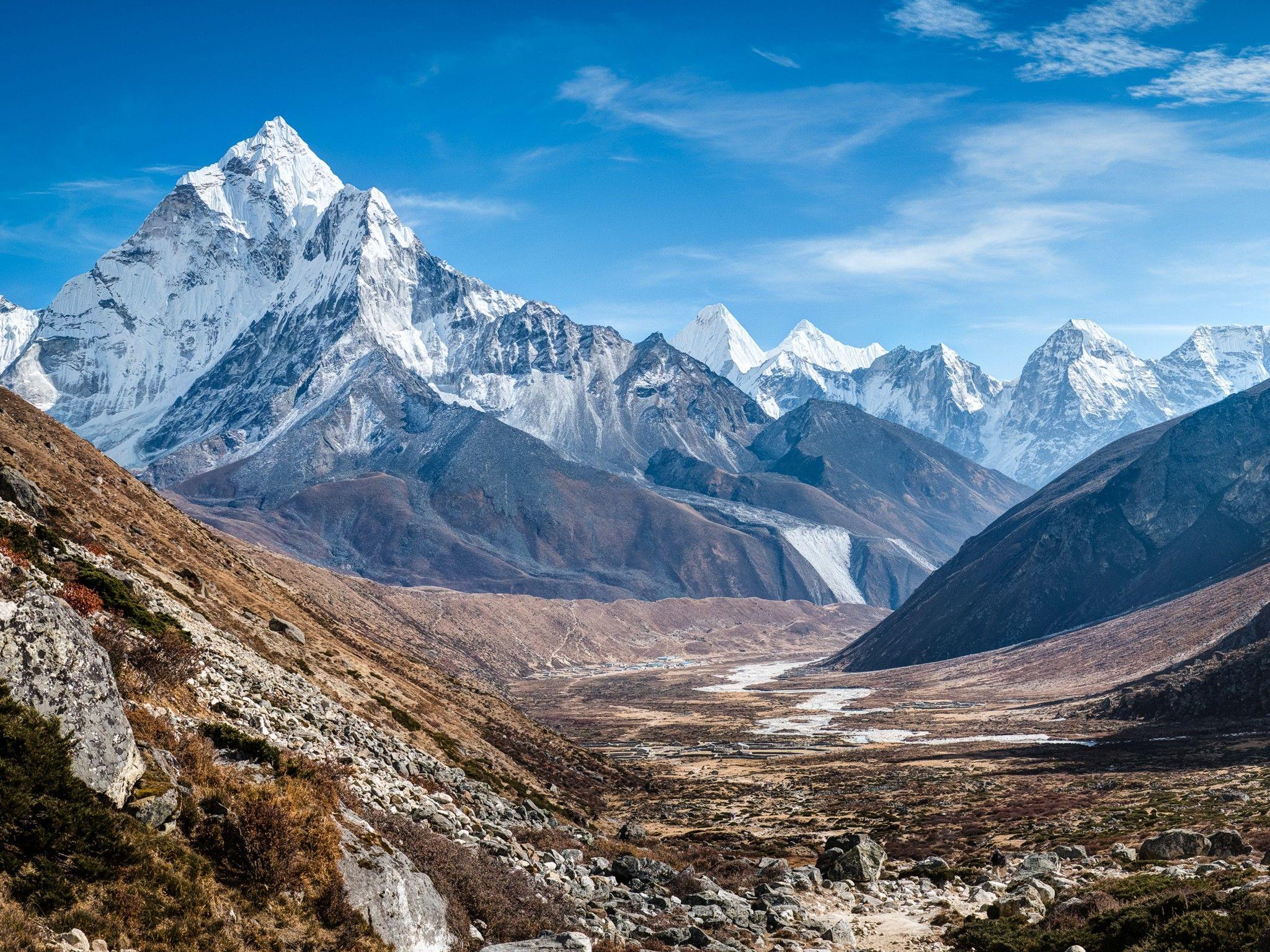 Ama Dablam Himalaya Mountains Wallpaper