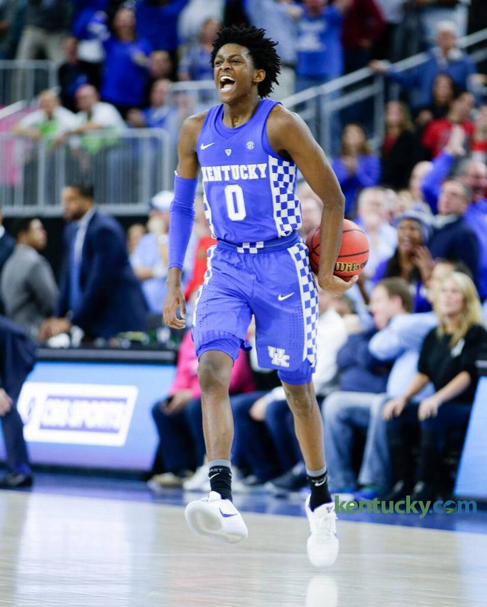 Kentucky guard De'Aaron Fox (0) celebrated the Cats' win against