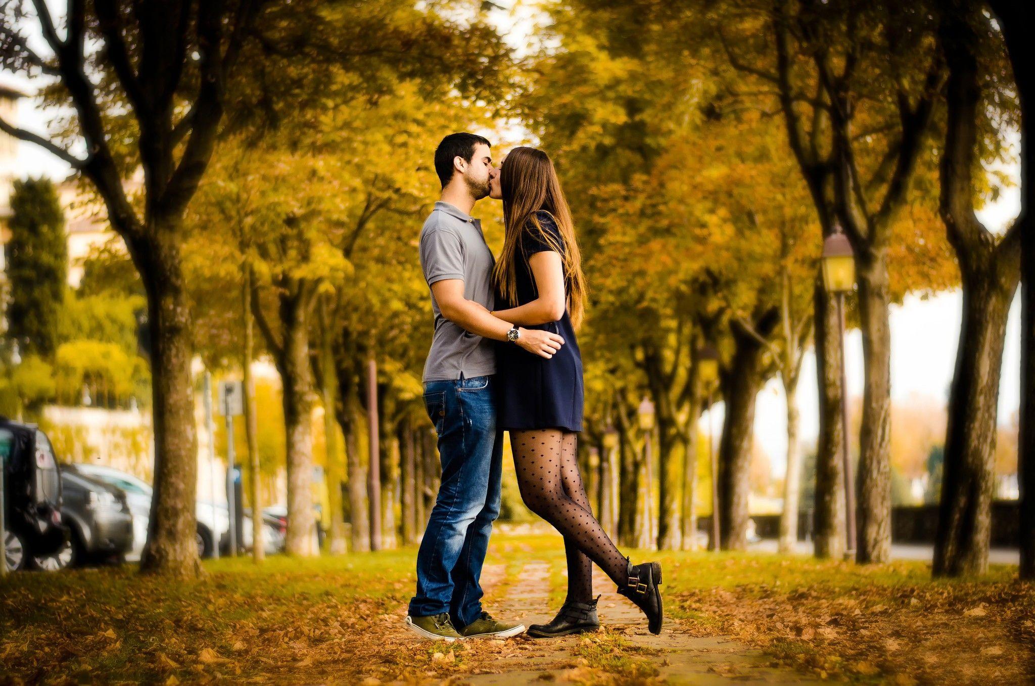 Boyfriend Girlfriend Romantic Couple Kiss Image Profile Picture 800
