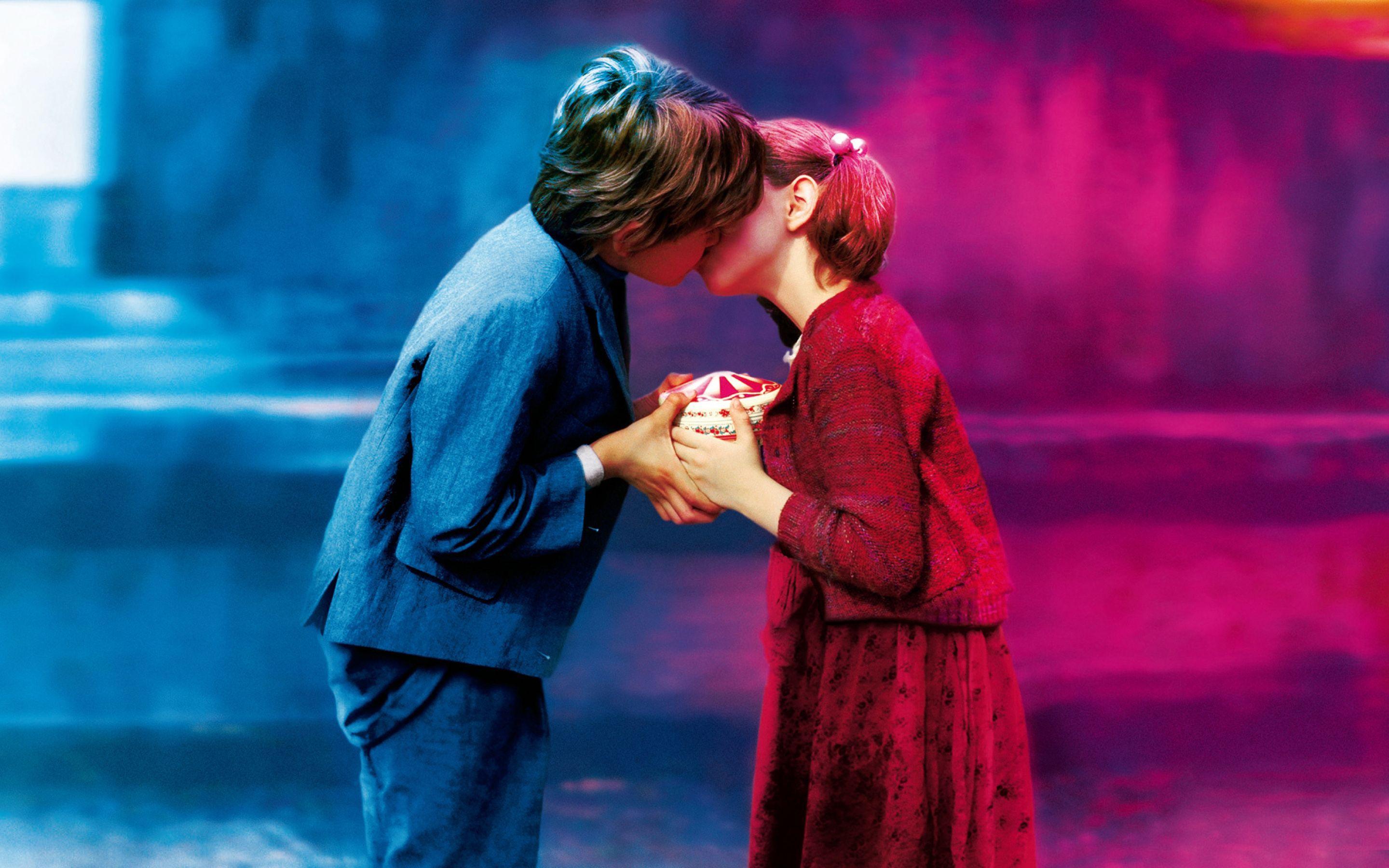 boy girl kissing wallpaper Collection