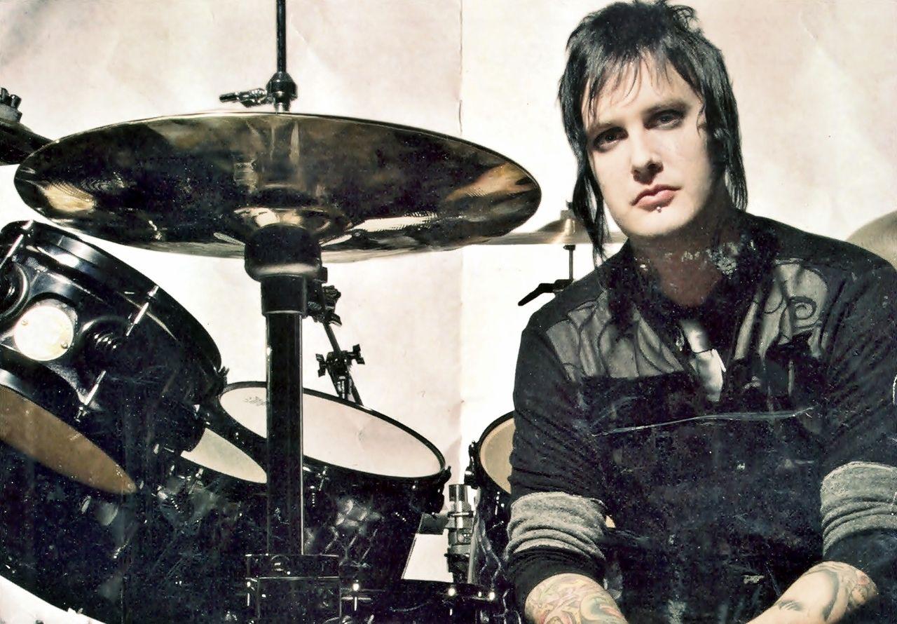 Accidental Overdose leads to the Death of Avenged Sevenfold Drummer