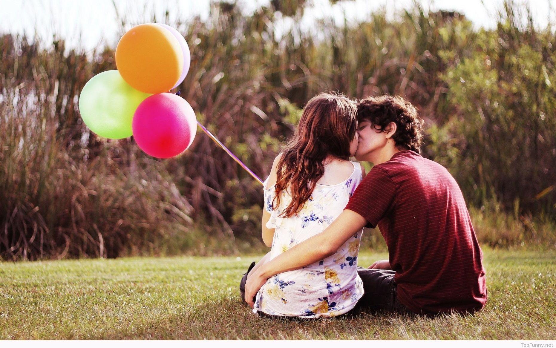 Free love couple romantic wallpaper HD with love 2018 2019