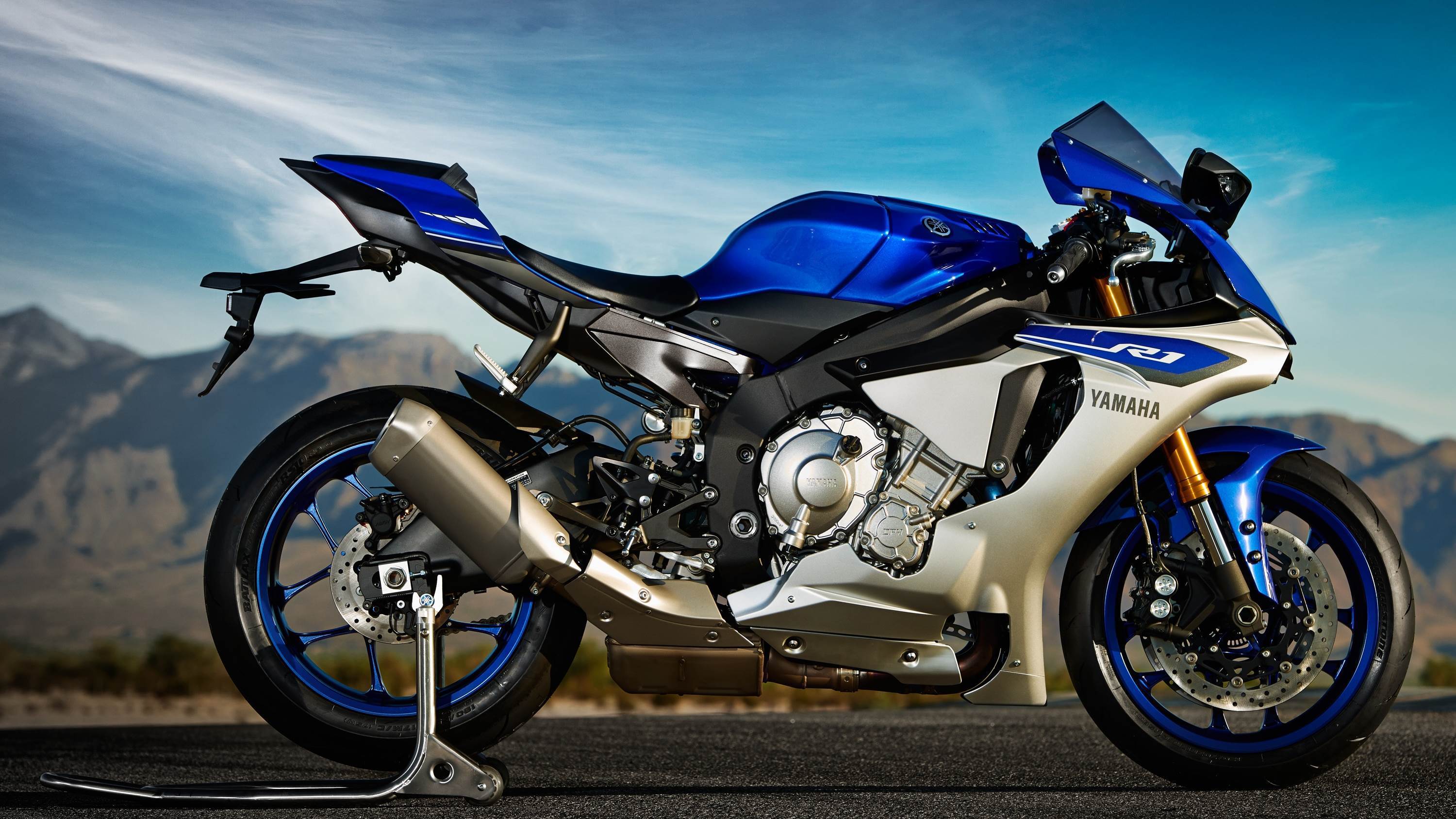 Yamaha R1 Pictures | Download Free Images on Unsplash