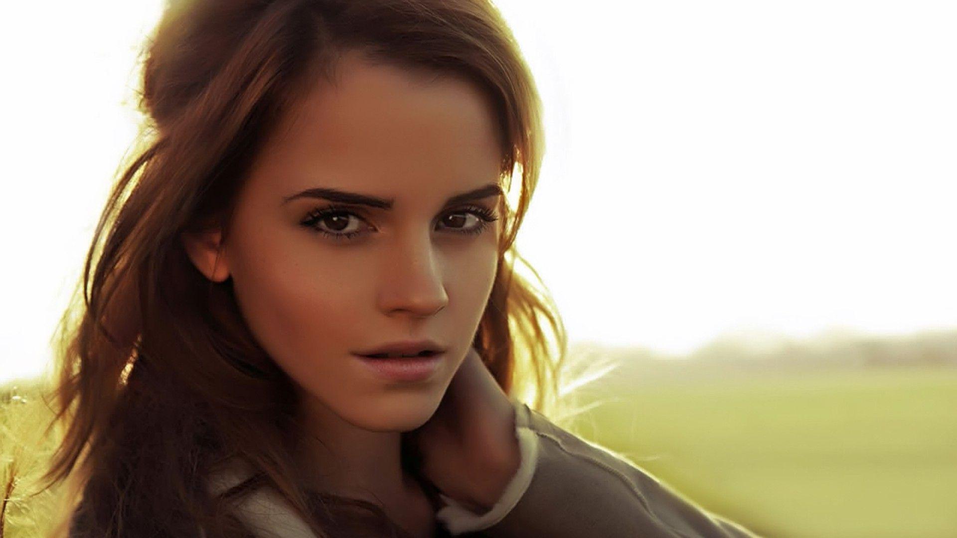 Emma Watson Wallpaper HD / Desktop and Mobile Background