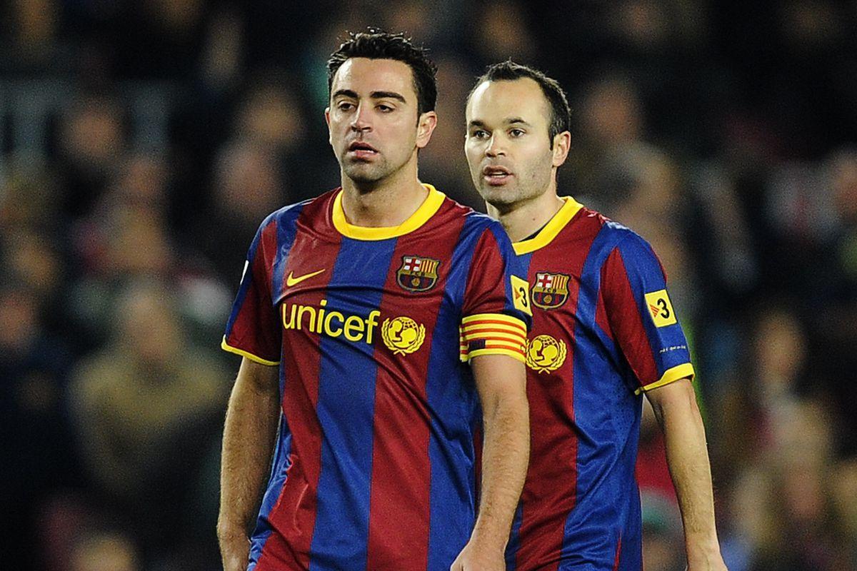 Xavi and Iniesta are not playing together anymore - Why?