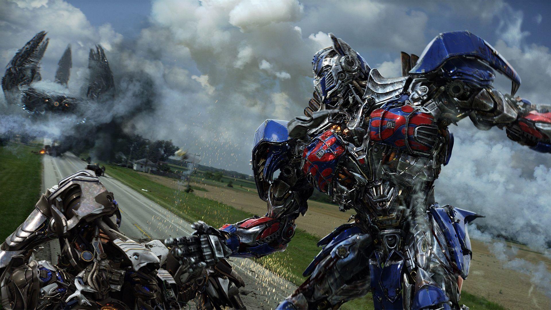 Optimus Prime Fighting Transformer 4 Movie