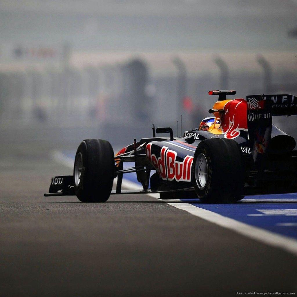 Download F1 Red Bull Team Car Wallpaper For iPad
