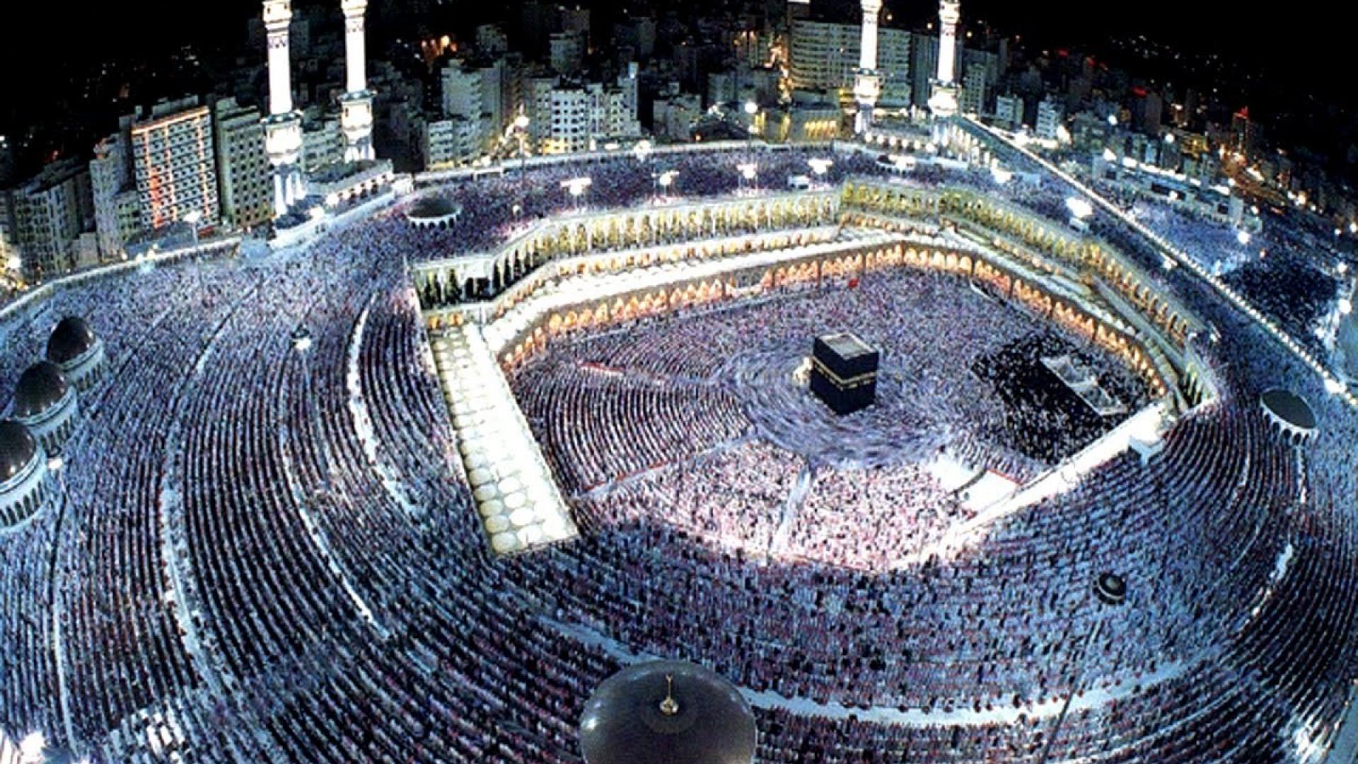 Kajal agarwal makkah islamic lakes makkha wallpaper