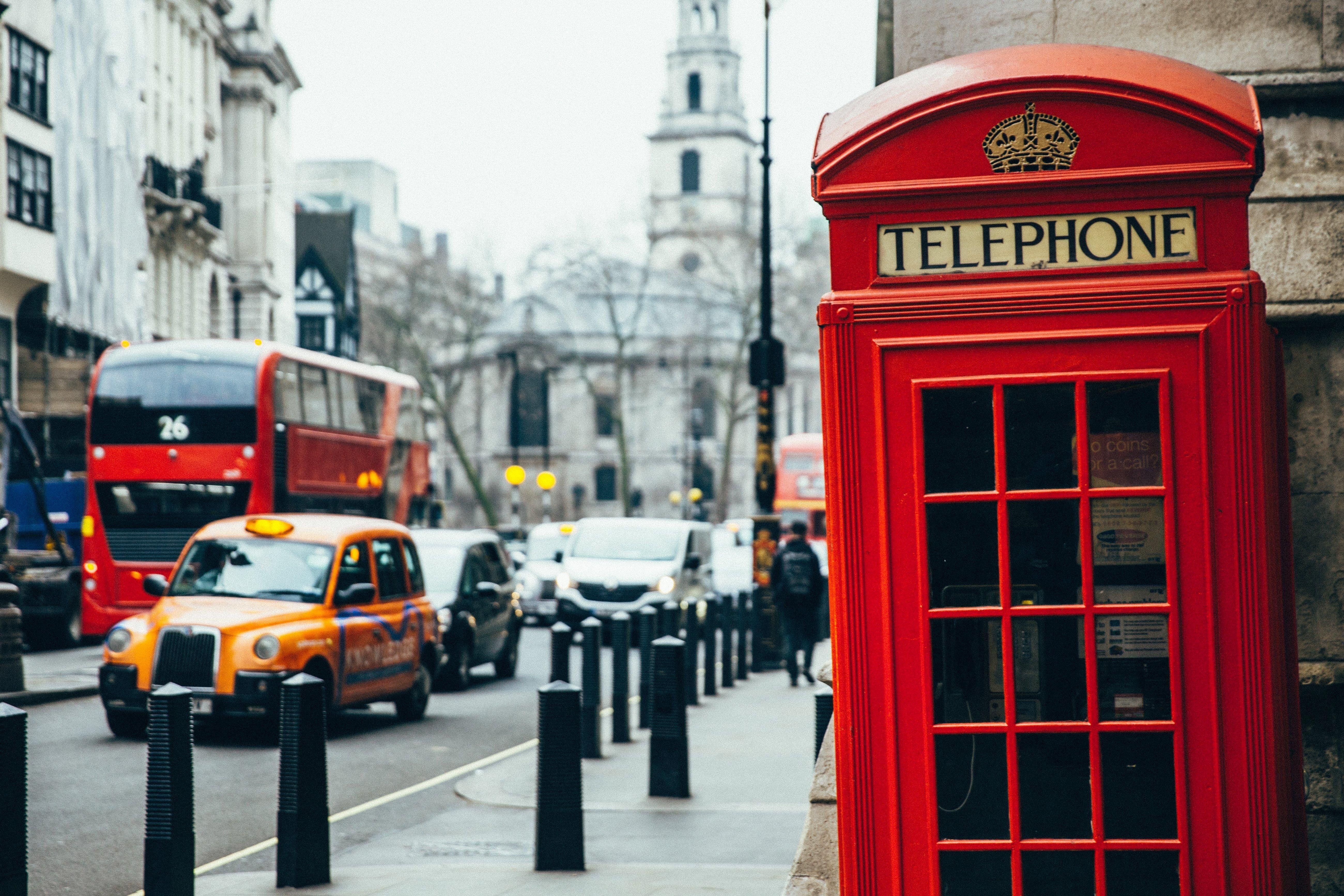 Telephone Booth Accent London Bus Wallpaper for Phone and HD Desktop