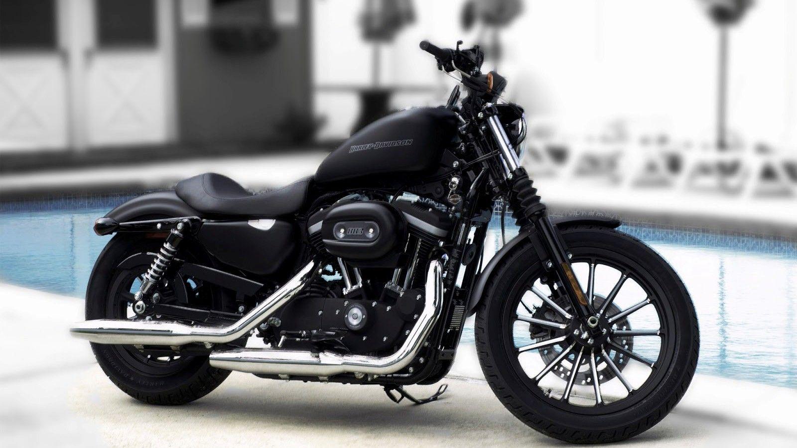 Superb Harley Davidson Iron 883 Black Bike