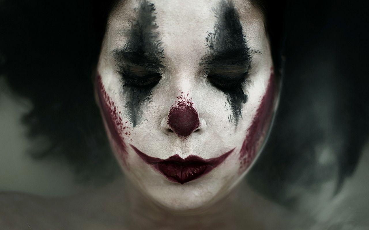 Girls Makeup Sad clown Face Clown