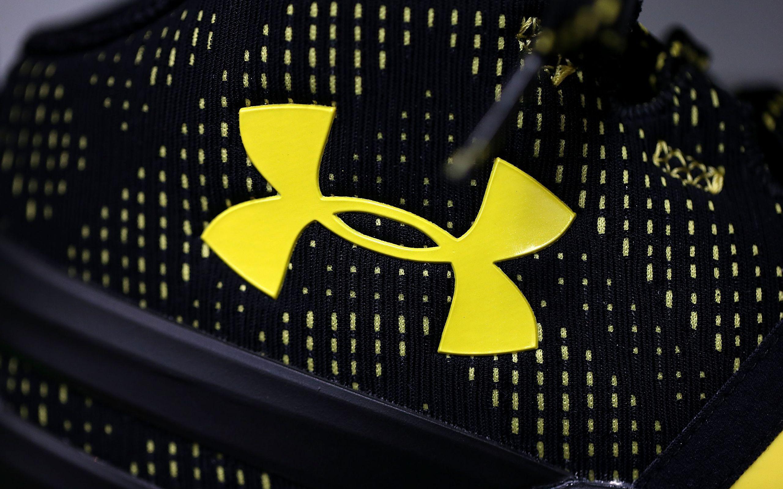 Cool Under Armour Wallpaper 24 of 40 with Logo on Stephen Curry