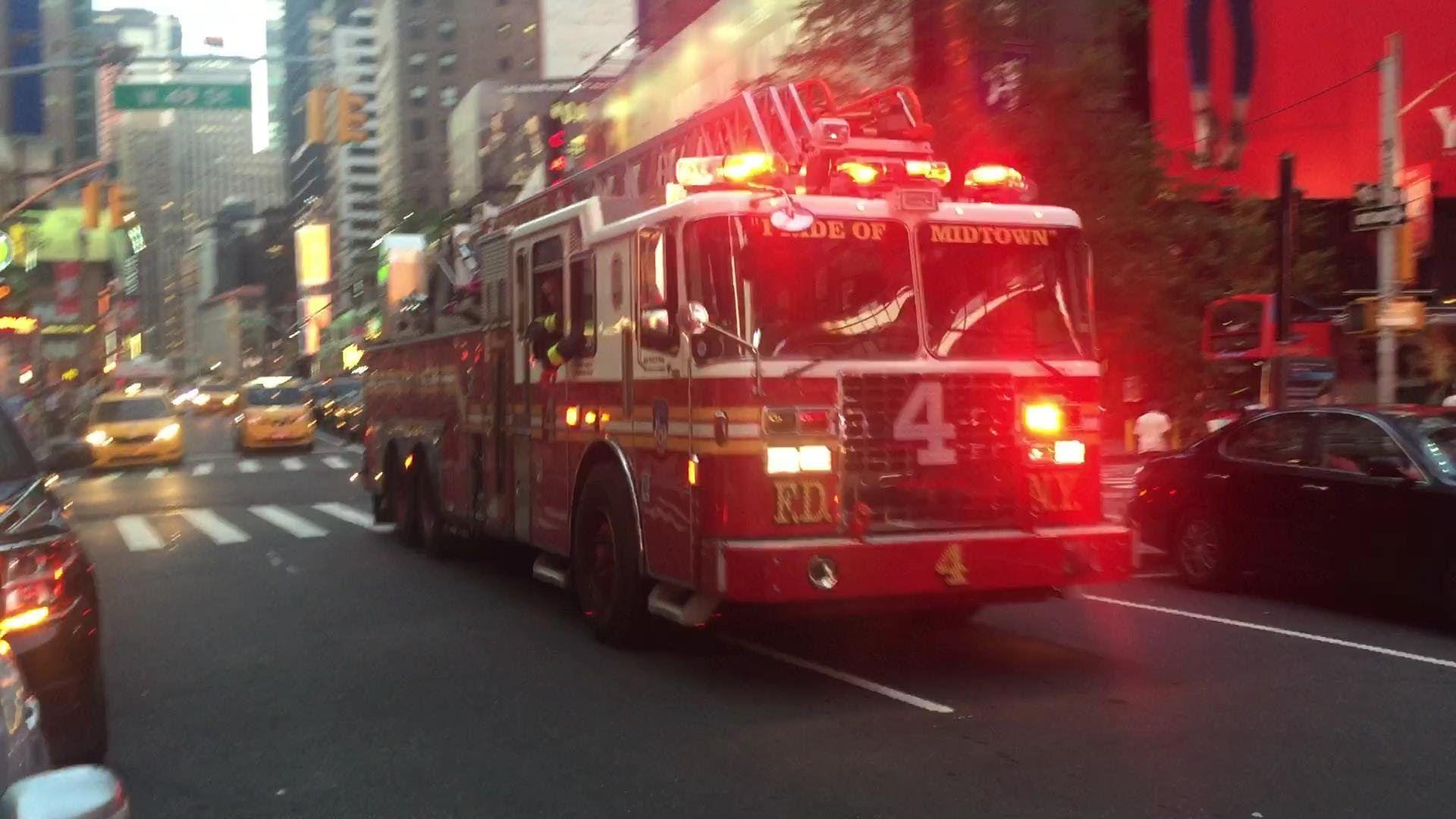 E068e FDNY Yankee Bombers Engine 68, Highbridge, Bronx, New York