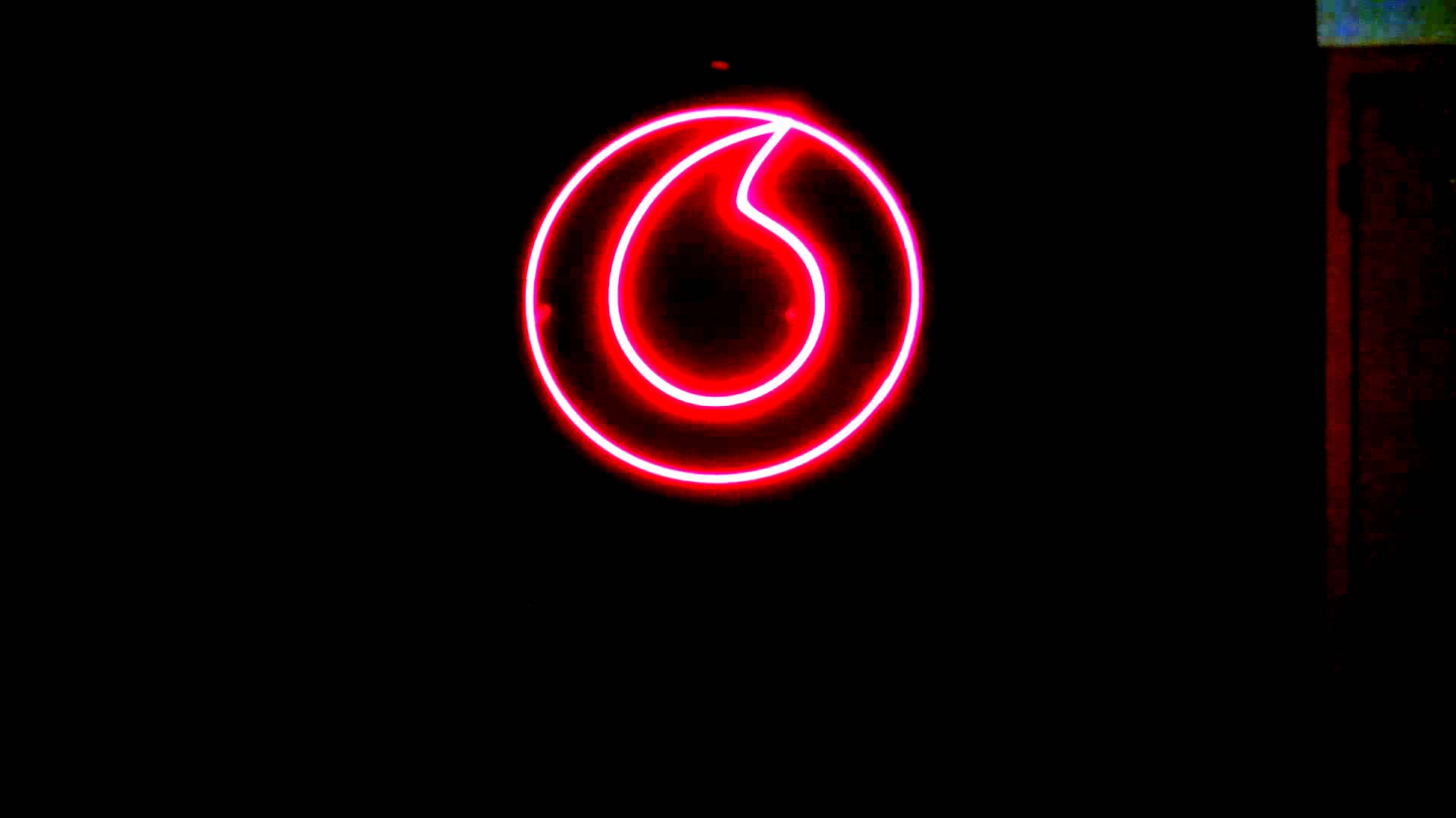 Lasere Conexiuni logo Vodafone