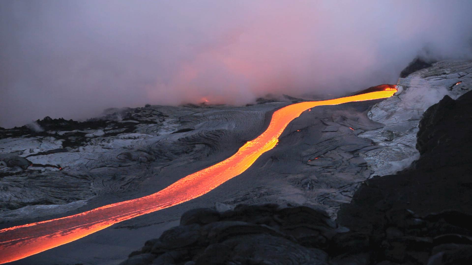 Какова максимальная скорость движения лавы при извержении. Вулкан Килауэа Эстетика. Мауна Лоа. Мауна-Лоа вулкан. Поток ЛАВЫ.