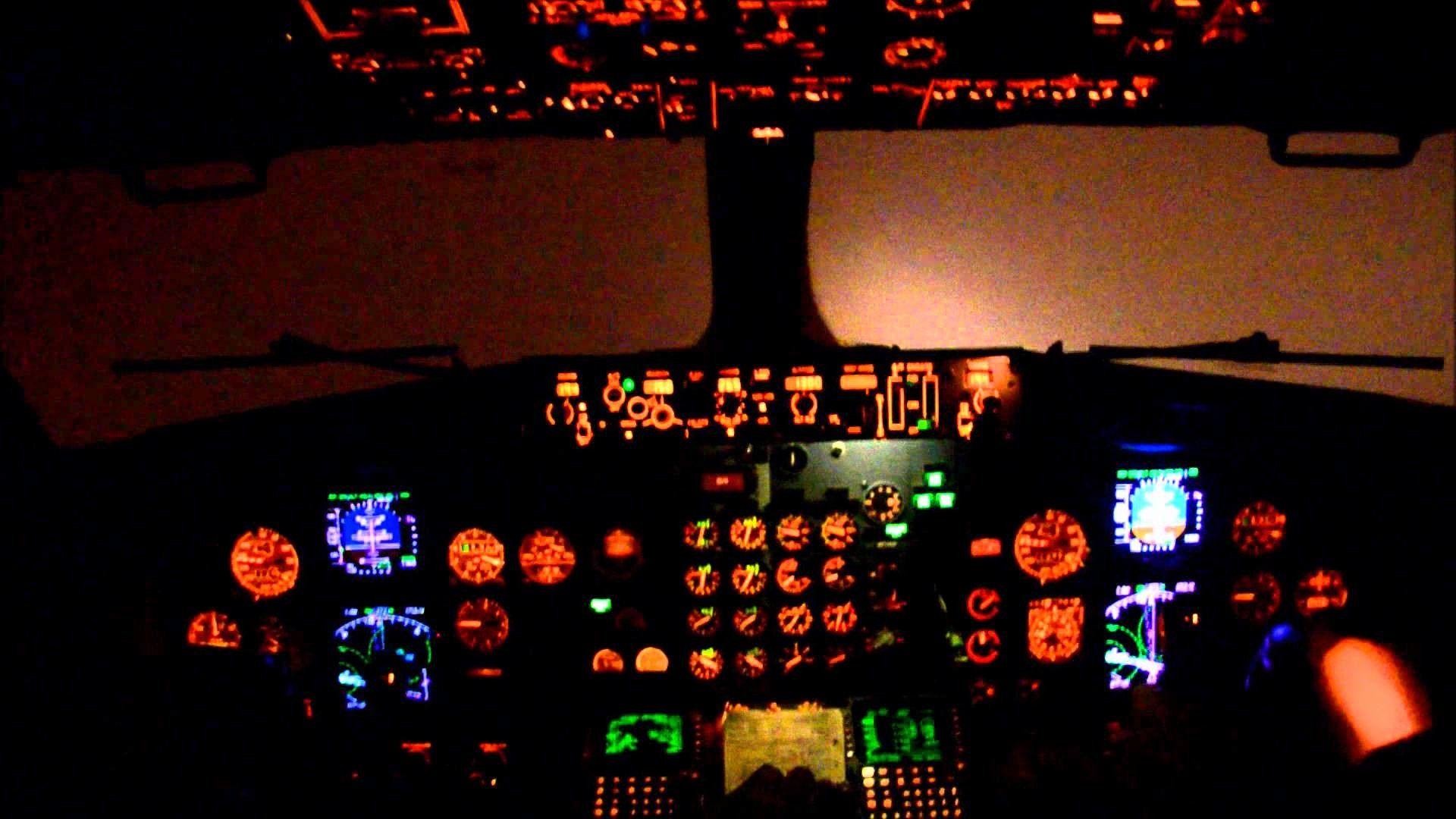 Boeing 737 Cockpit Wallpaper