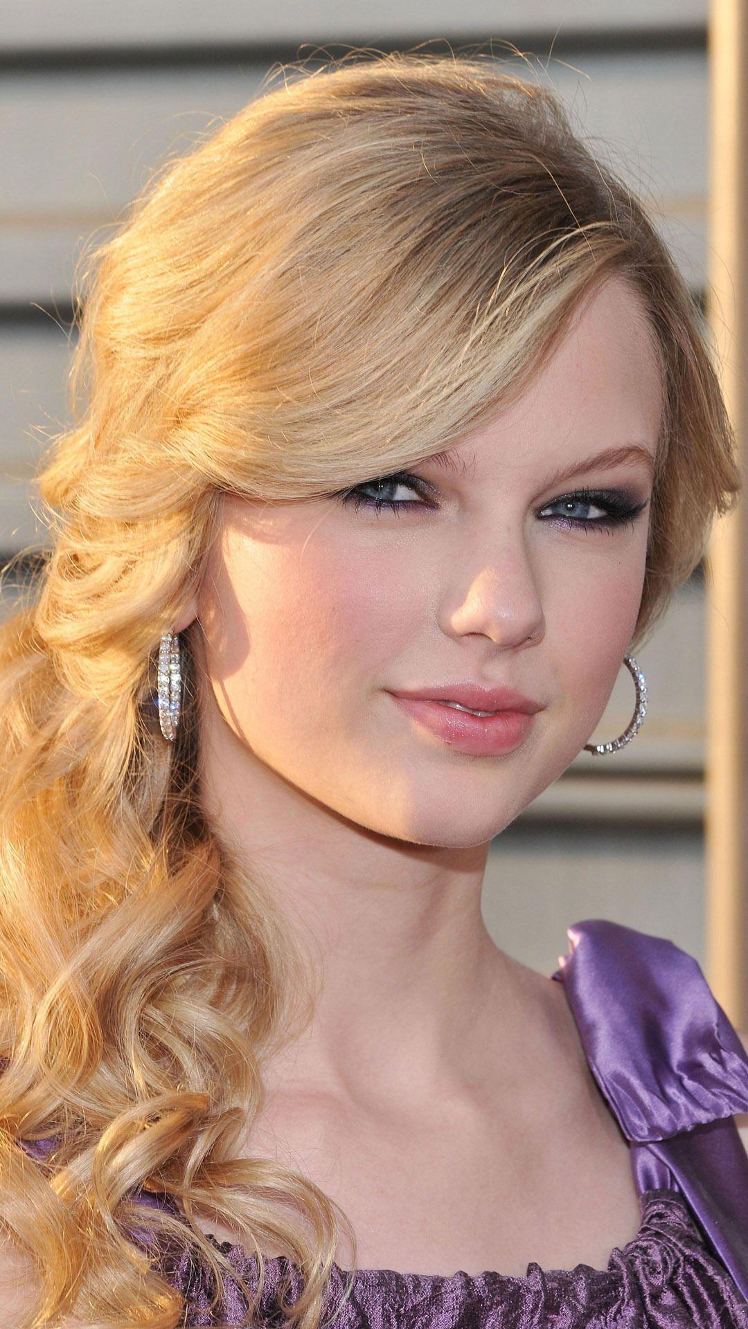 Cute smile of taylor swift iphone 6 high definition wallpaper