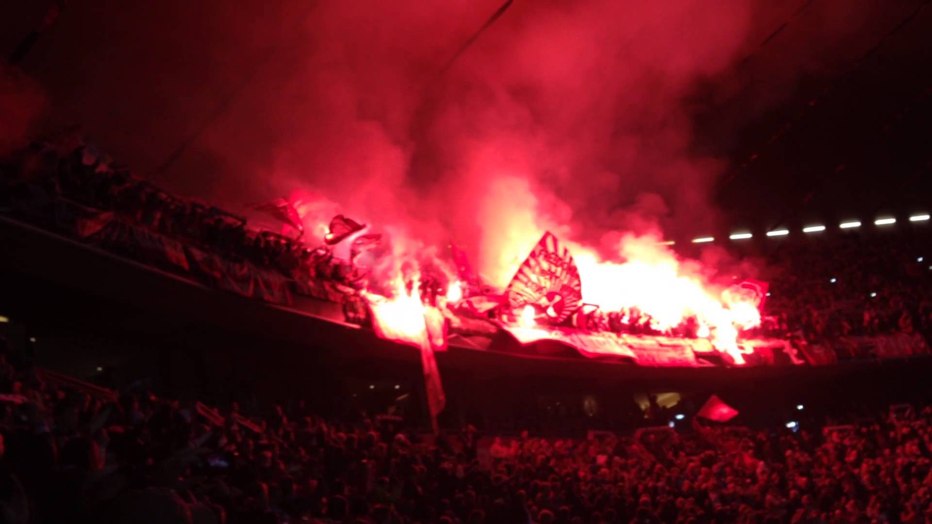 Bayern München. FC Kaiserslautern FCK Pyro Allianz Arena