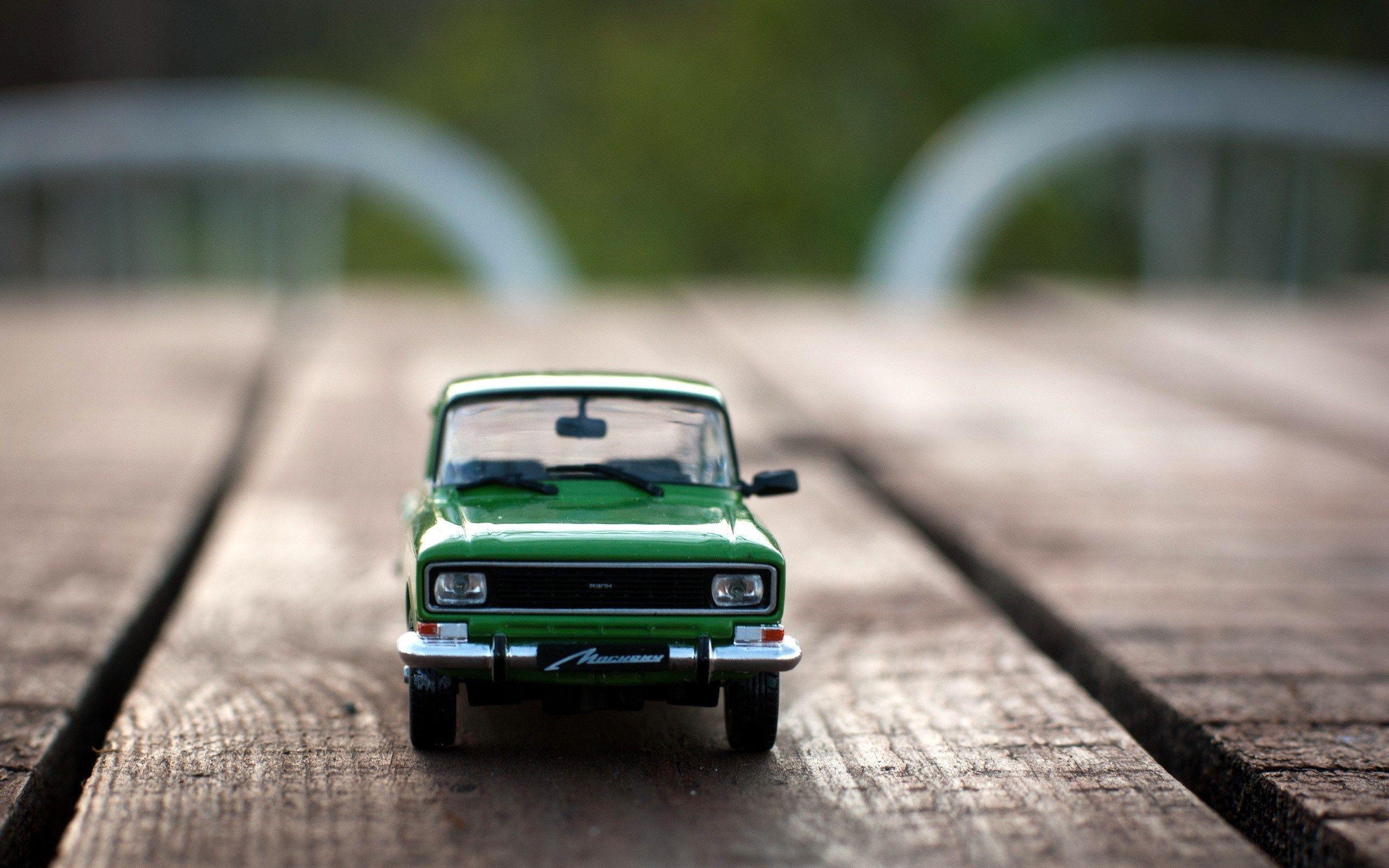 toy green car. ARABA ( Minyatür )