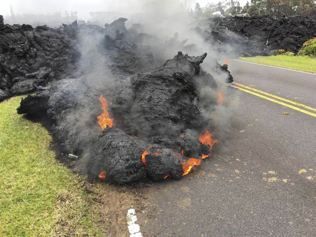 Dramatic photo from the Hawaii Kilauea volcano eruption