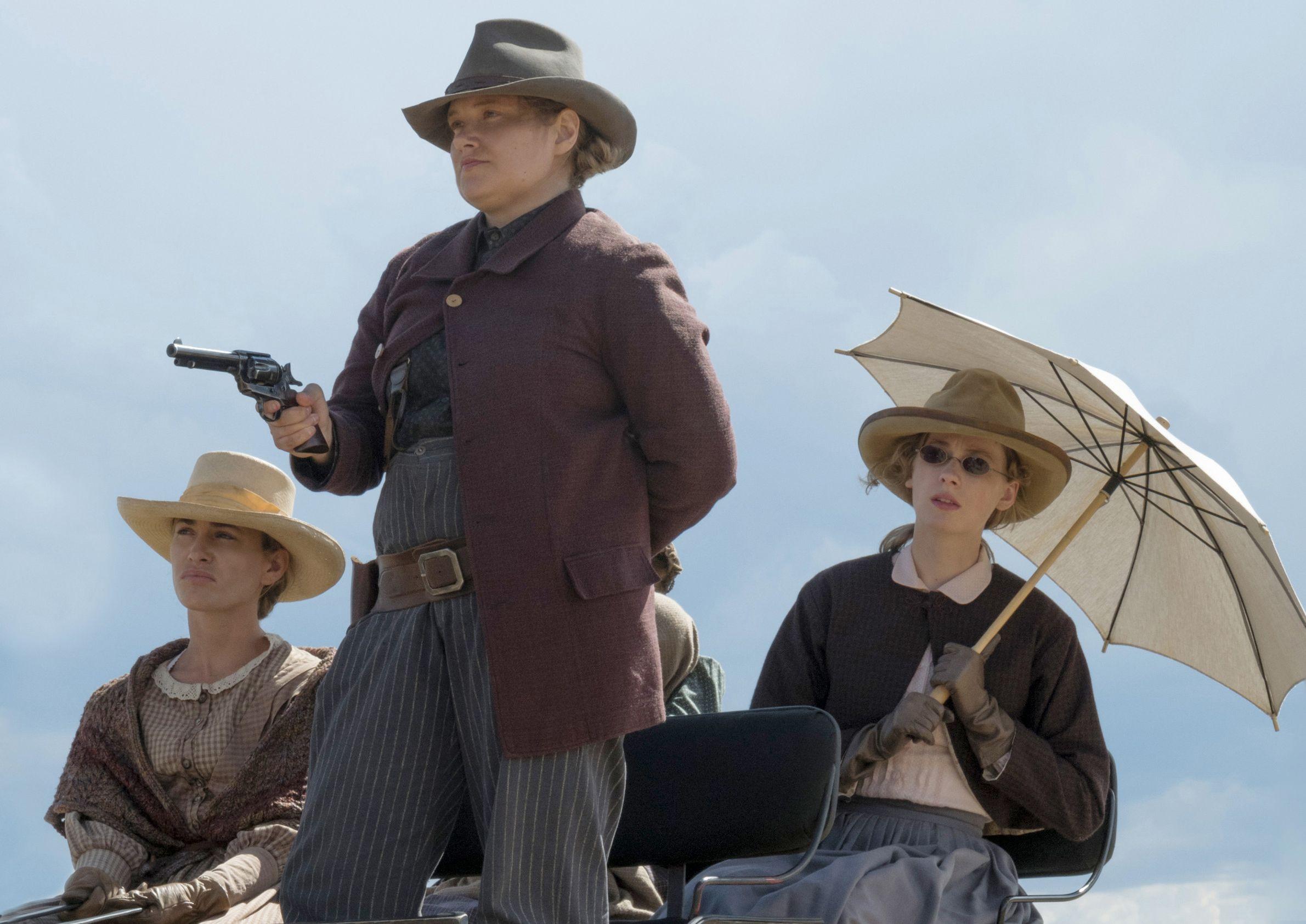 Godless Opening Credits Reveals A Dangerously Feminist Western