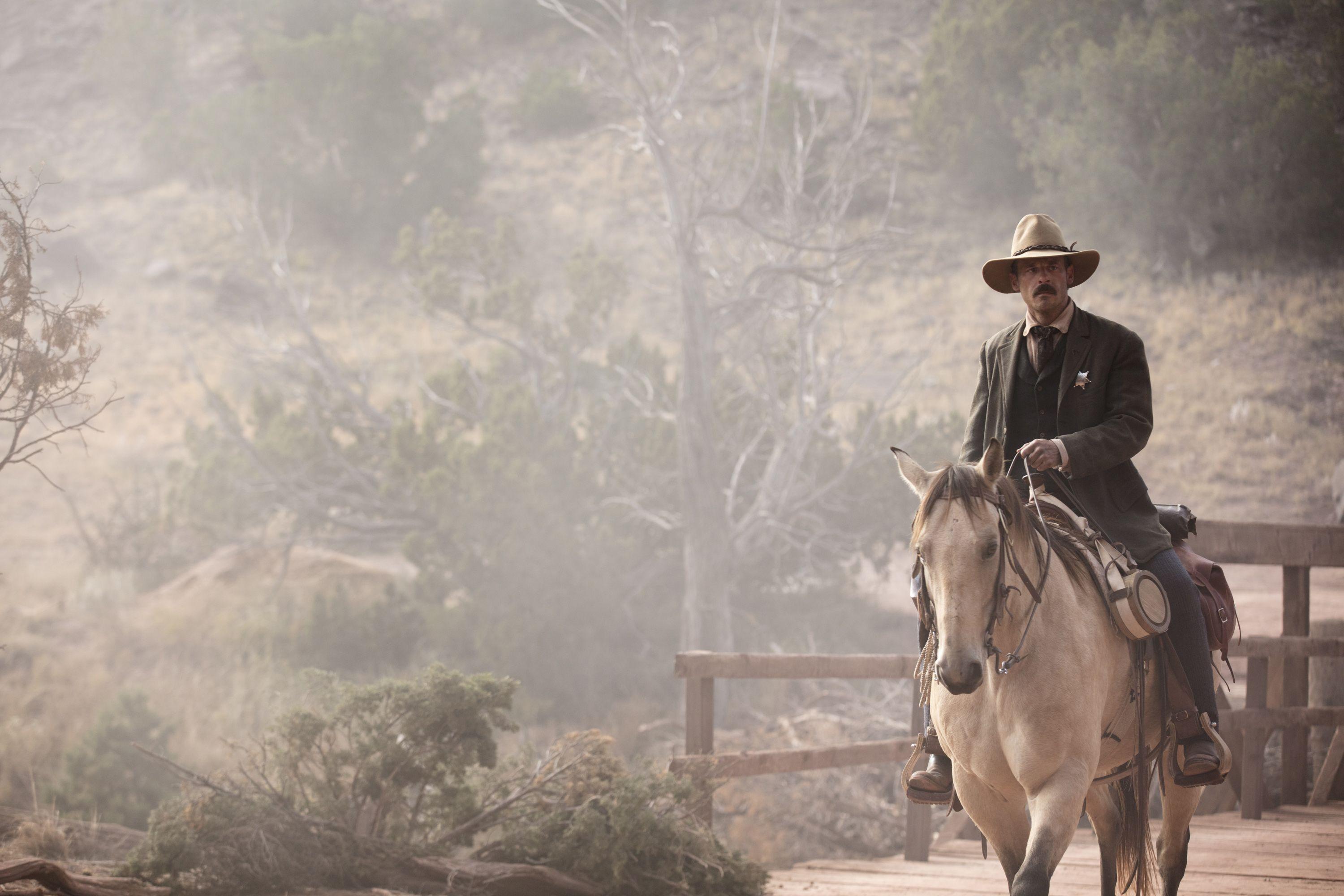 Godless Image Reveal Steven Soderbergh's Netflix Western