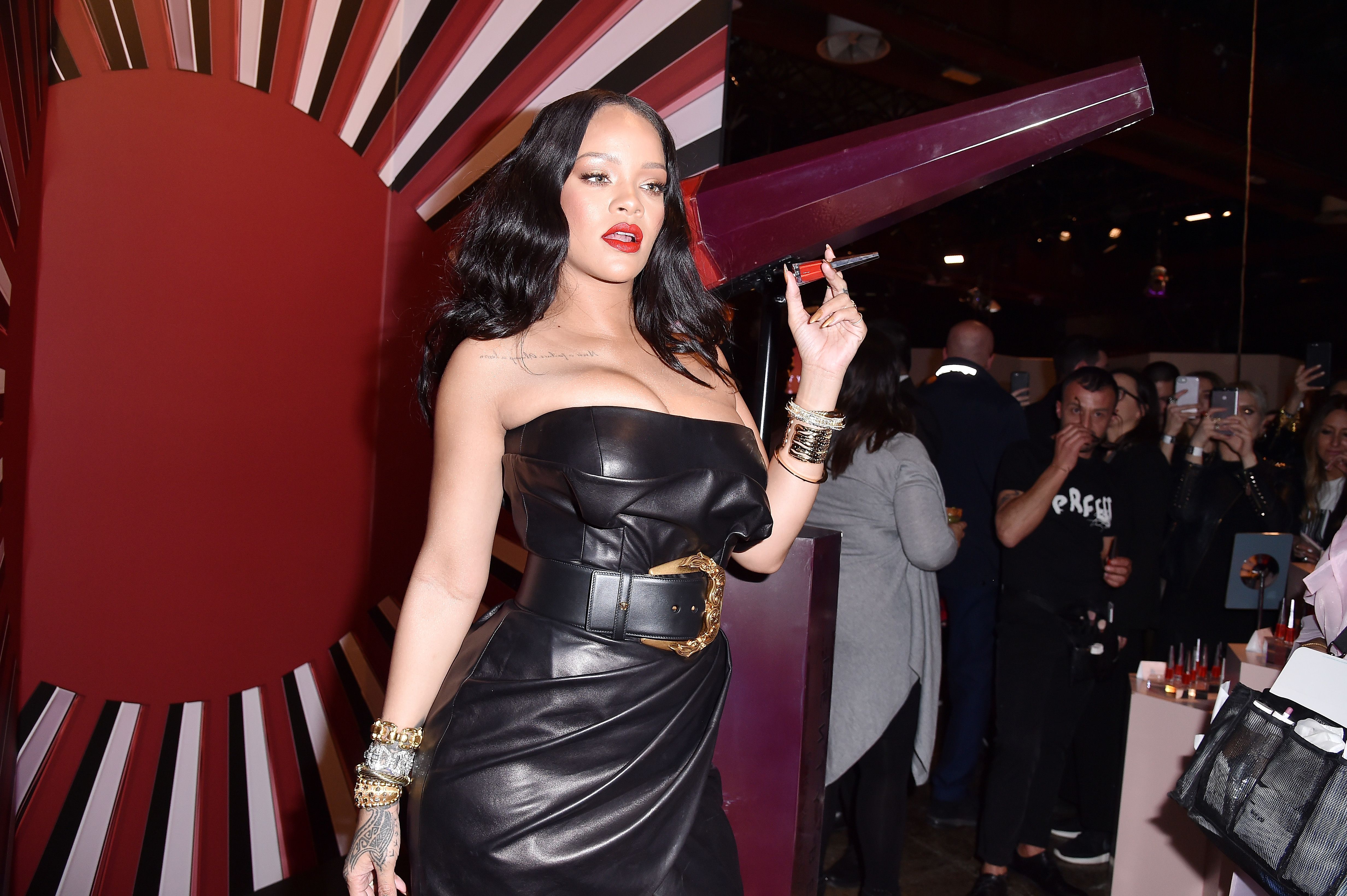 Was Rihanna Wearing Savage x Fenty For Her Vogue Makeup Tutorial