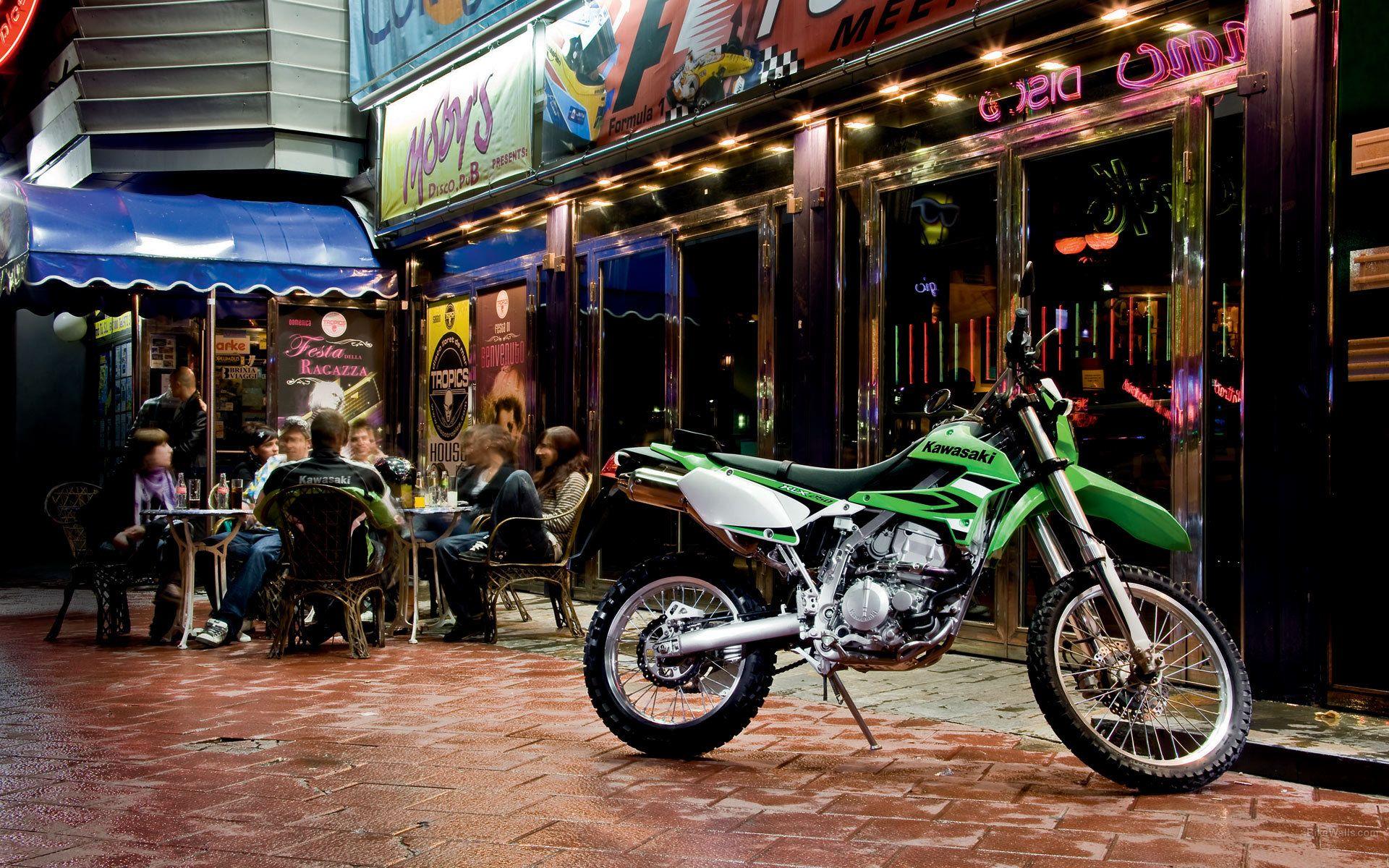 New reliable motorcycle Kawasaki KLX 250 wallpaper and image
