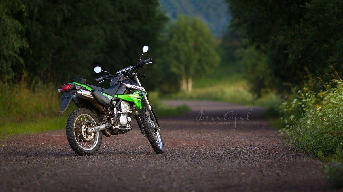 Kawasaki KLX250 By Valentin Gl
