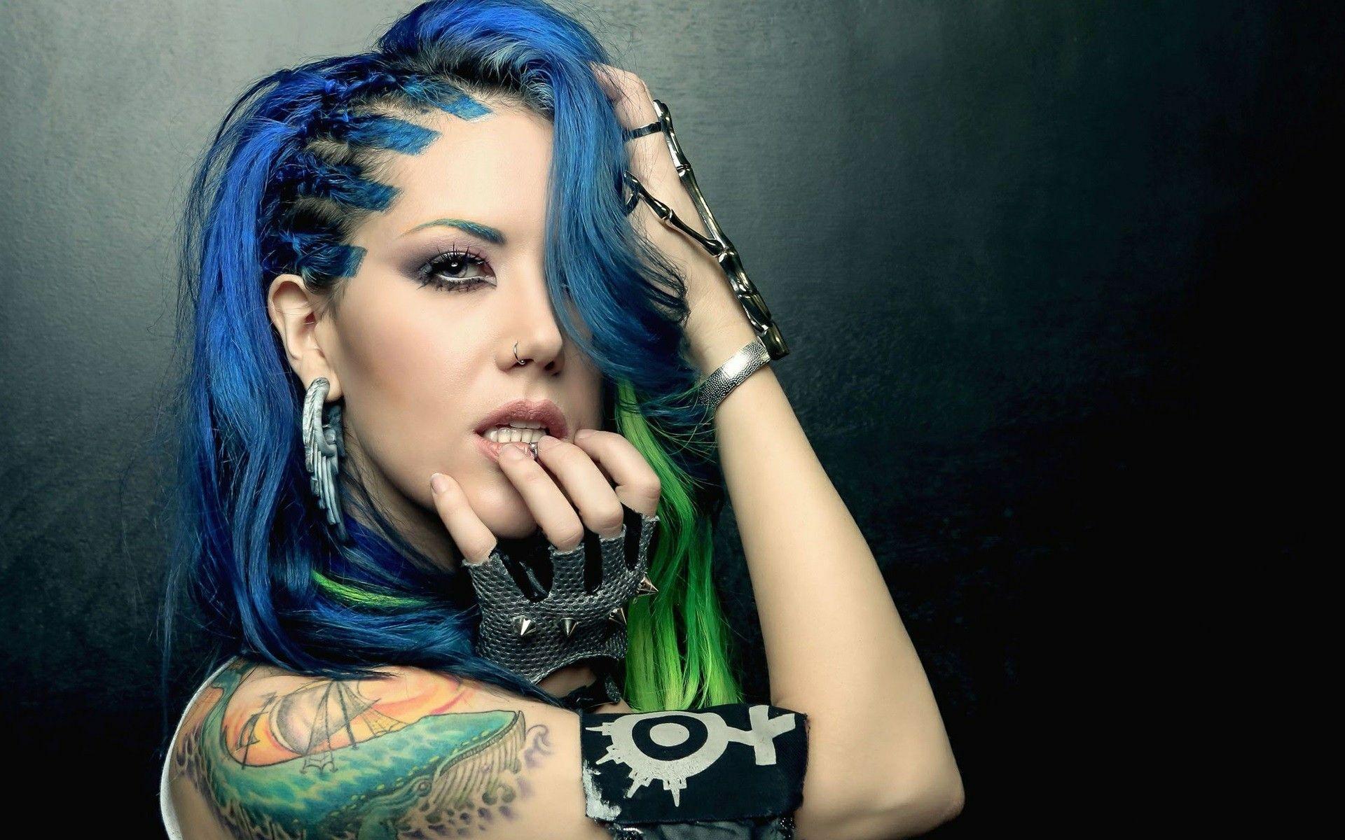 Alissa White Gluz. Alissa White Gluz