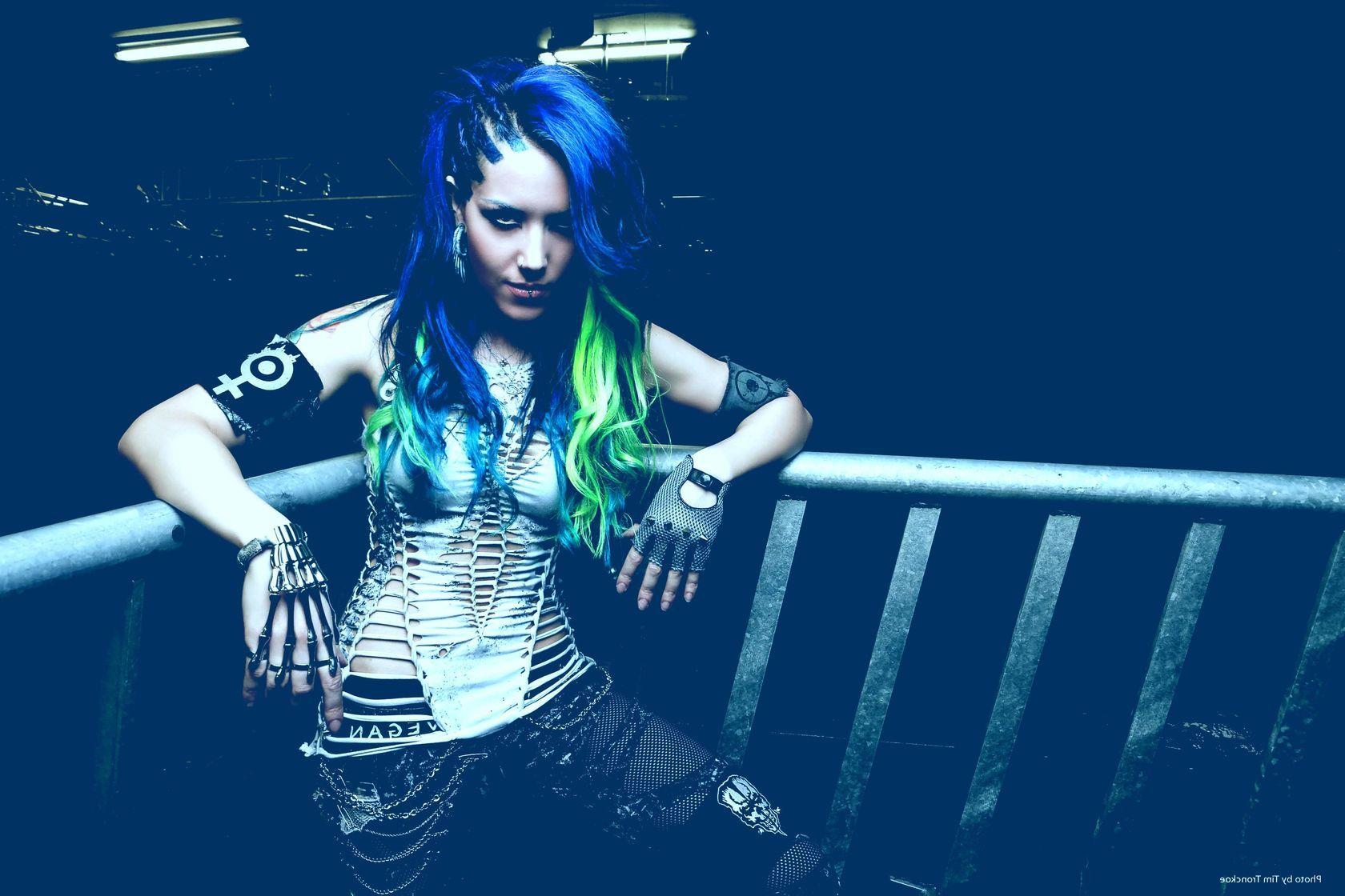 Alisa White Gluz - 'I'm having trouble writing a Happy Song' part.2