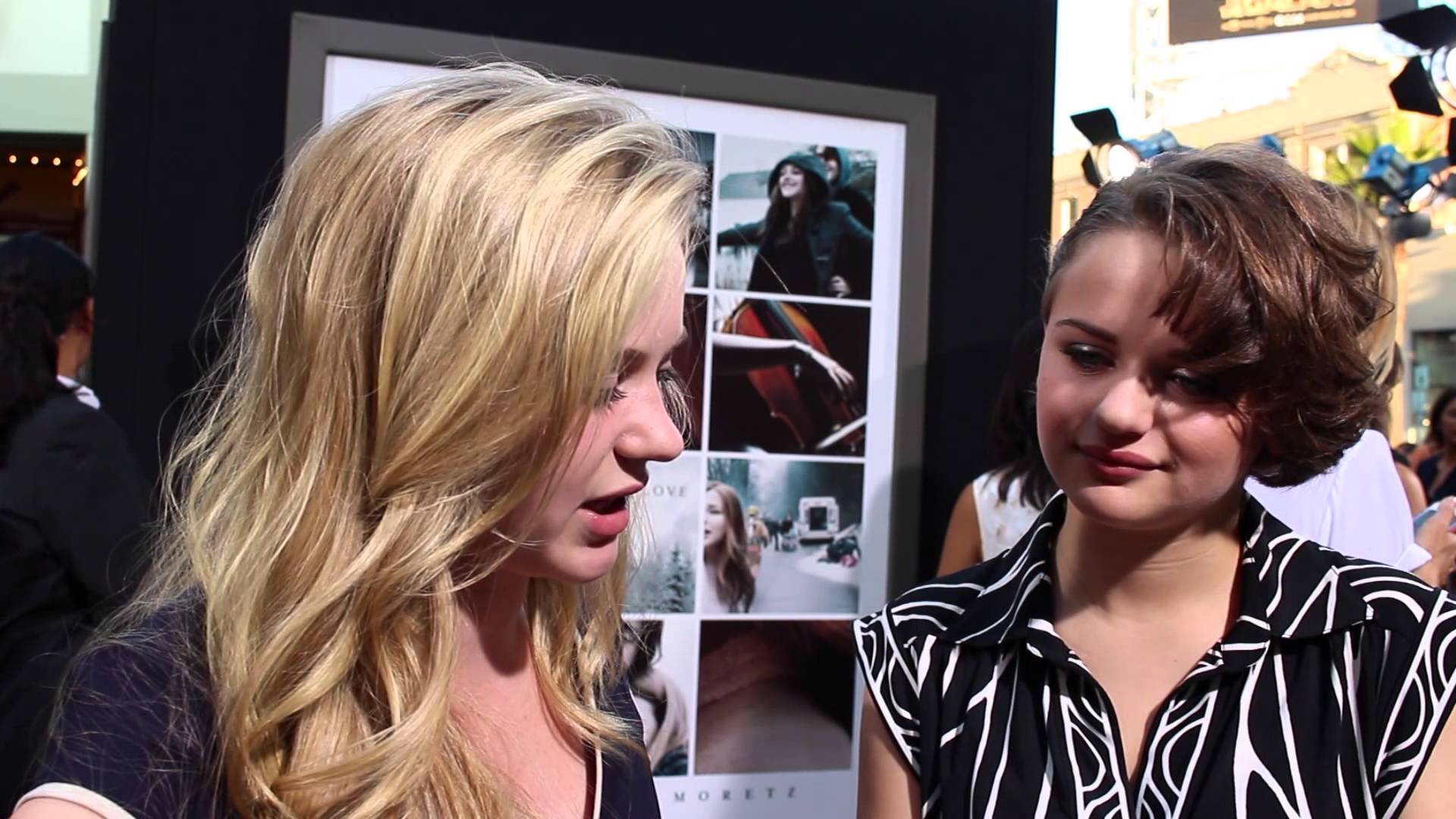 Joey King and Sierra McCormick Interview.